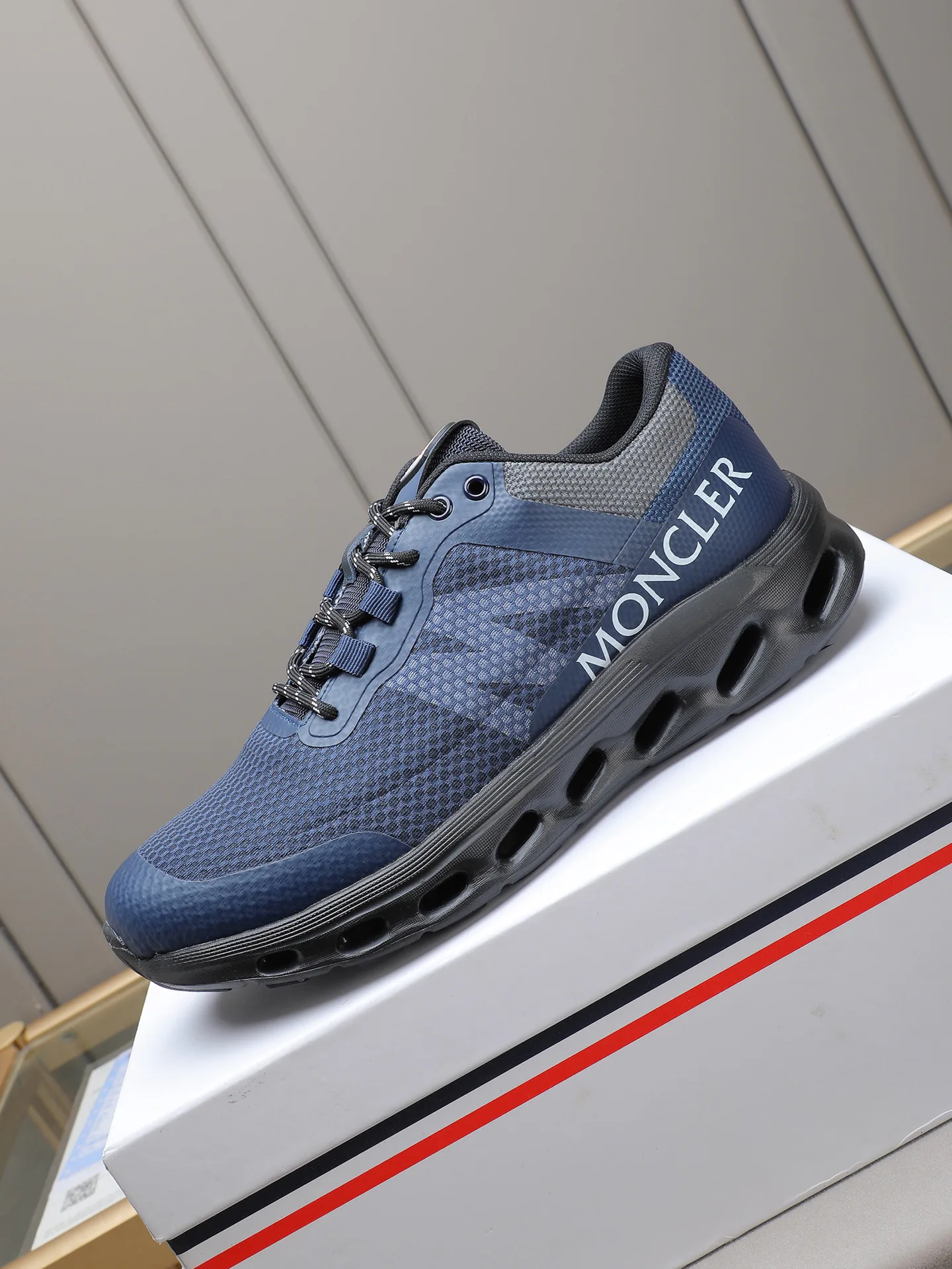 Кроссовки Мужские Moncler 10199673