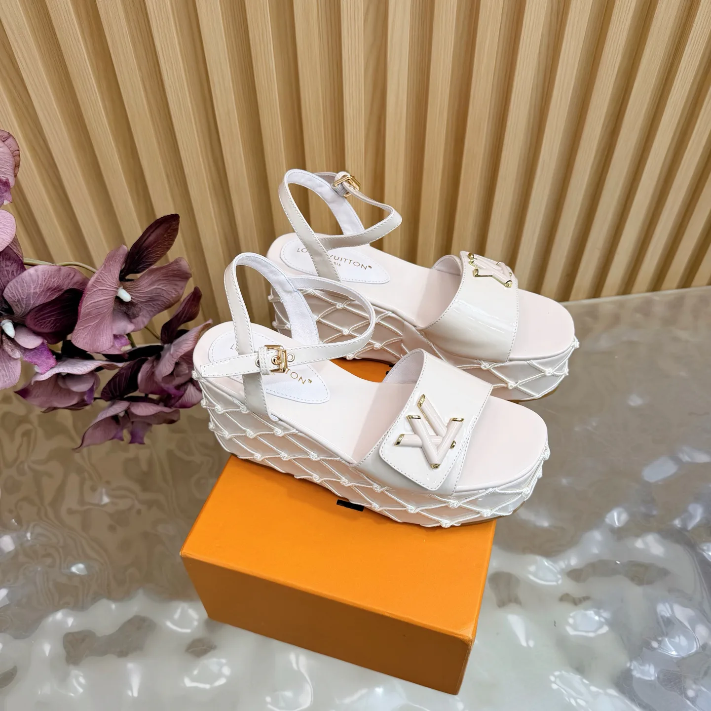Босоножки Женские Louis Vuitton 12615433