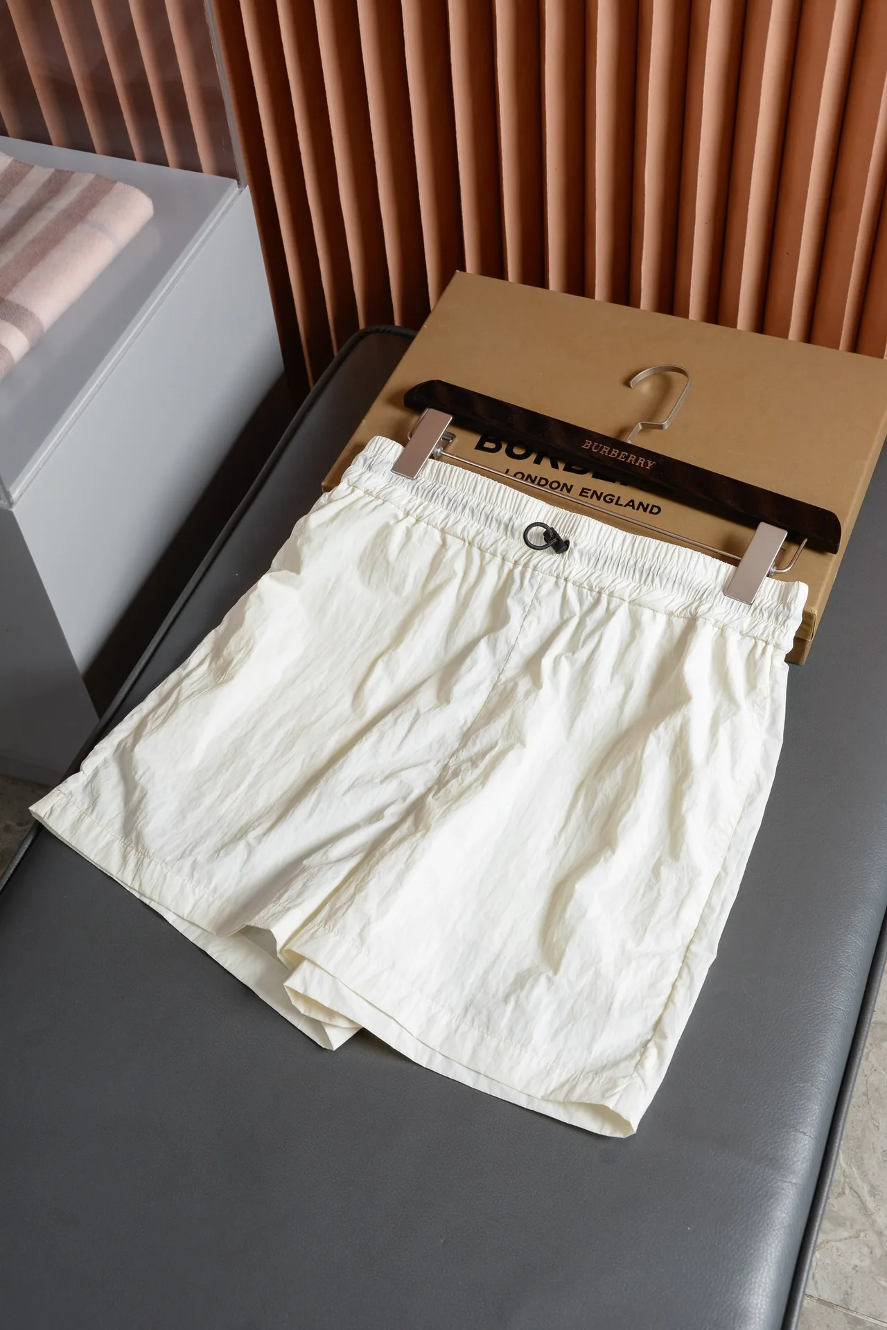 Шорты Мужские Burberry 13432877