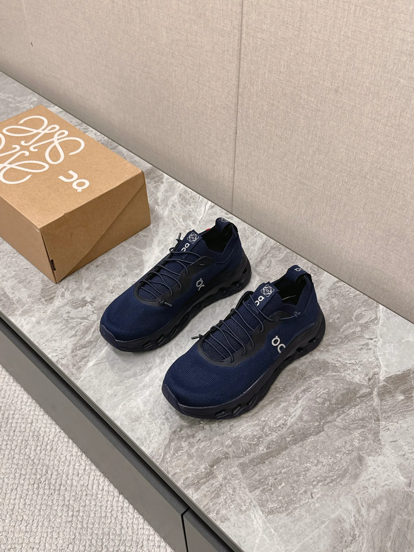 Кроссовки Женские Loewe 22139