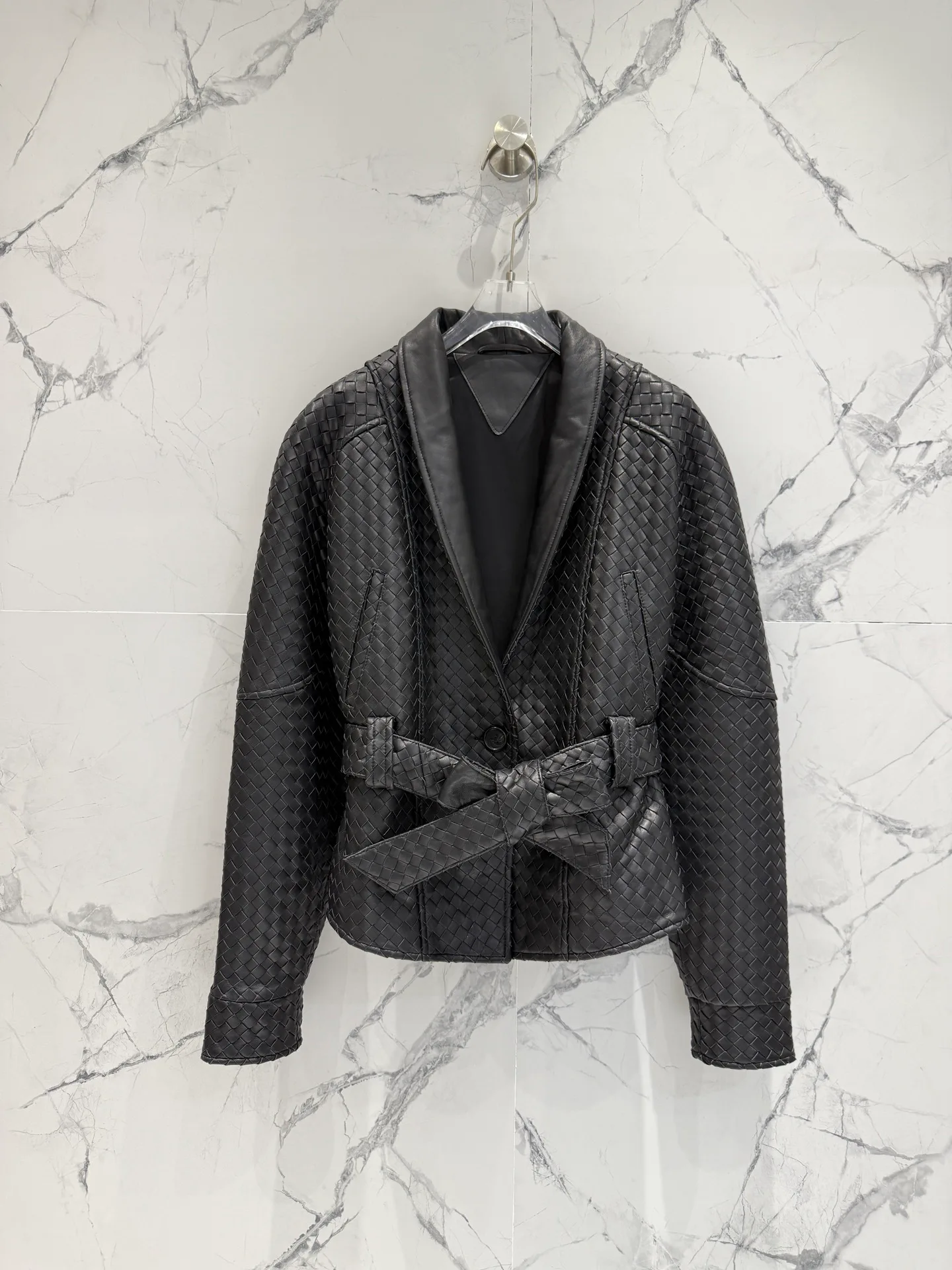 Кожаные Куртки И Дублёнки Женские Bottega Veneta 18083023