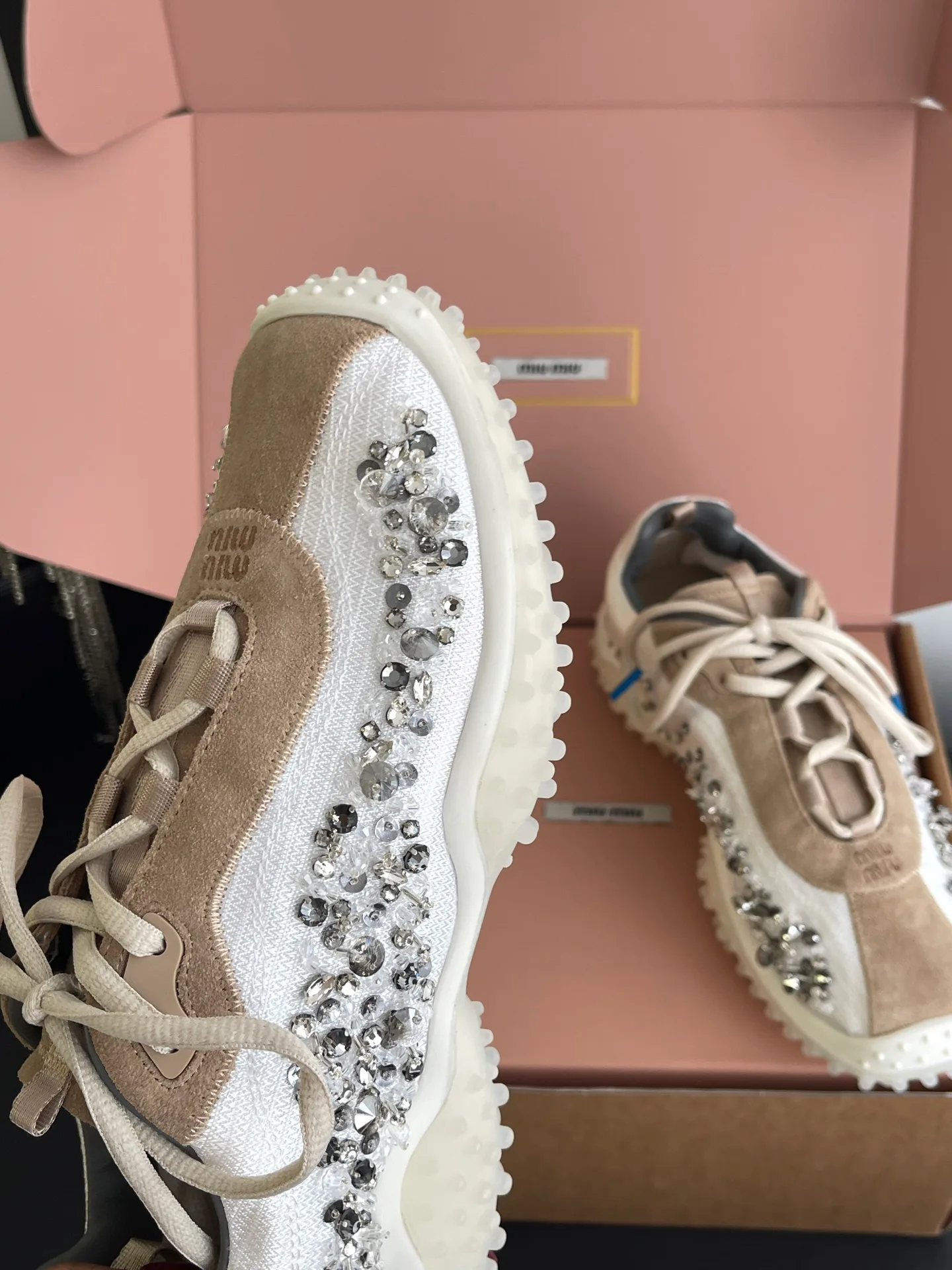 Кроссовки Женские Miu Miu 17554328