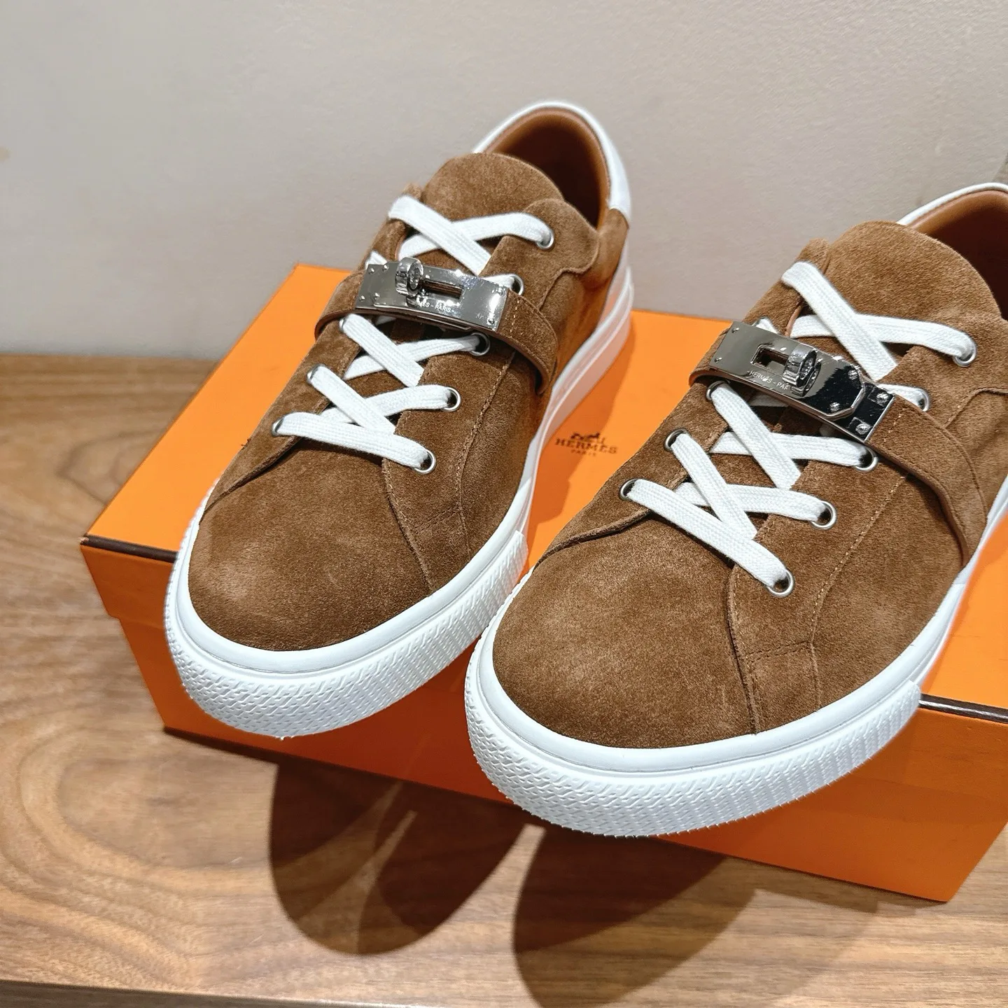 Кроссовки Женские Hermes 17414433
