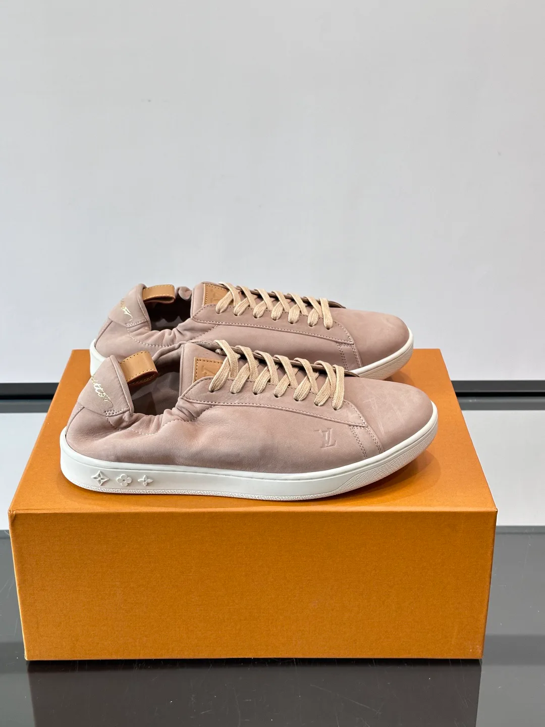 Кроссовки Мужские Louis Vuitton 18263704