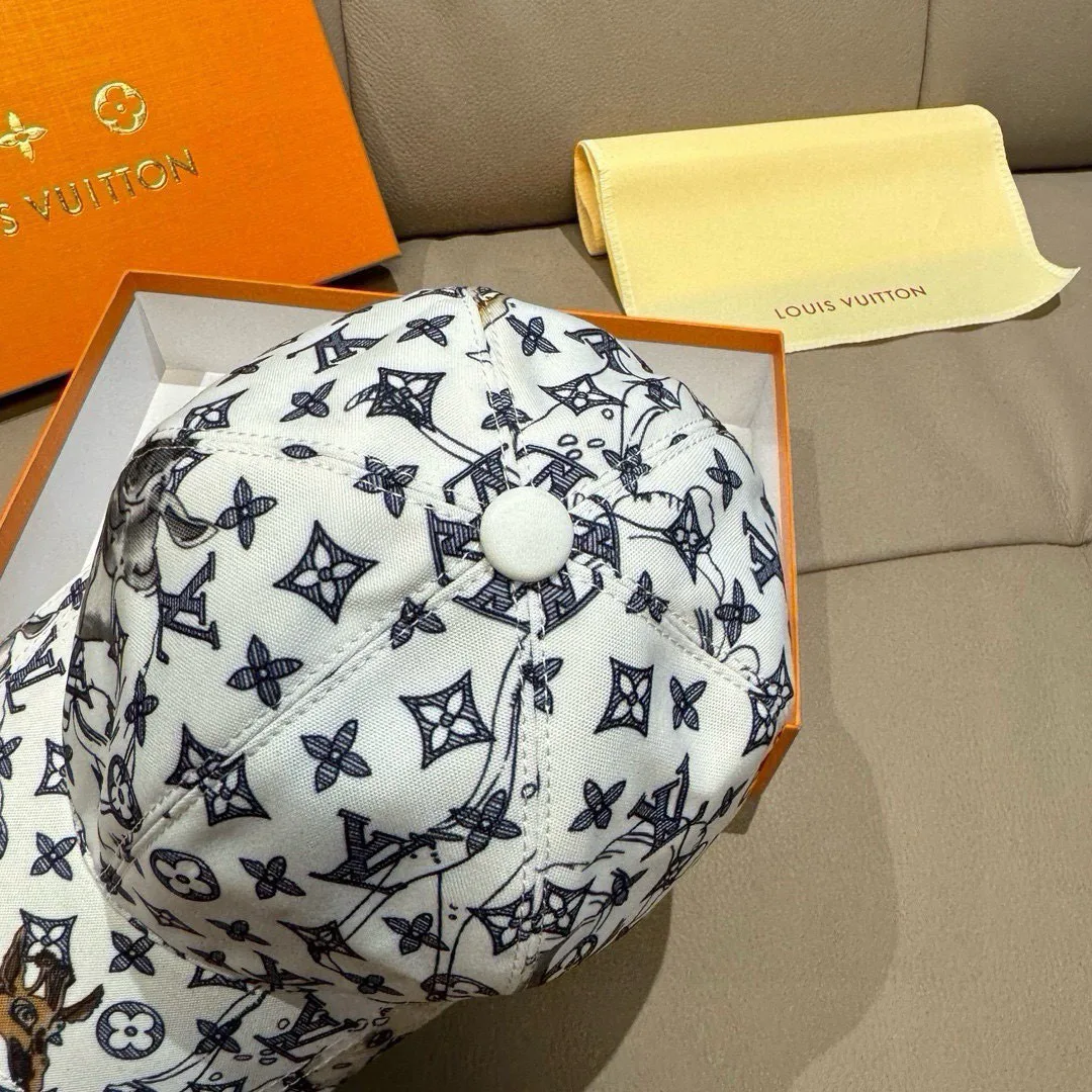 Головные Уборы Louis Vuitton 18347070