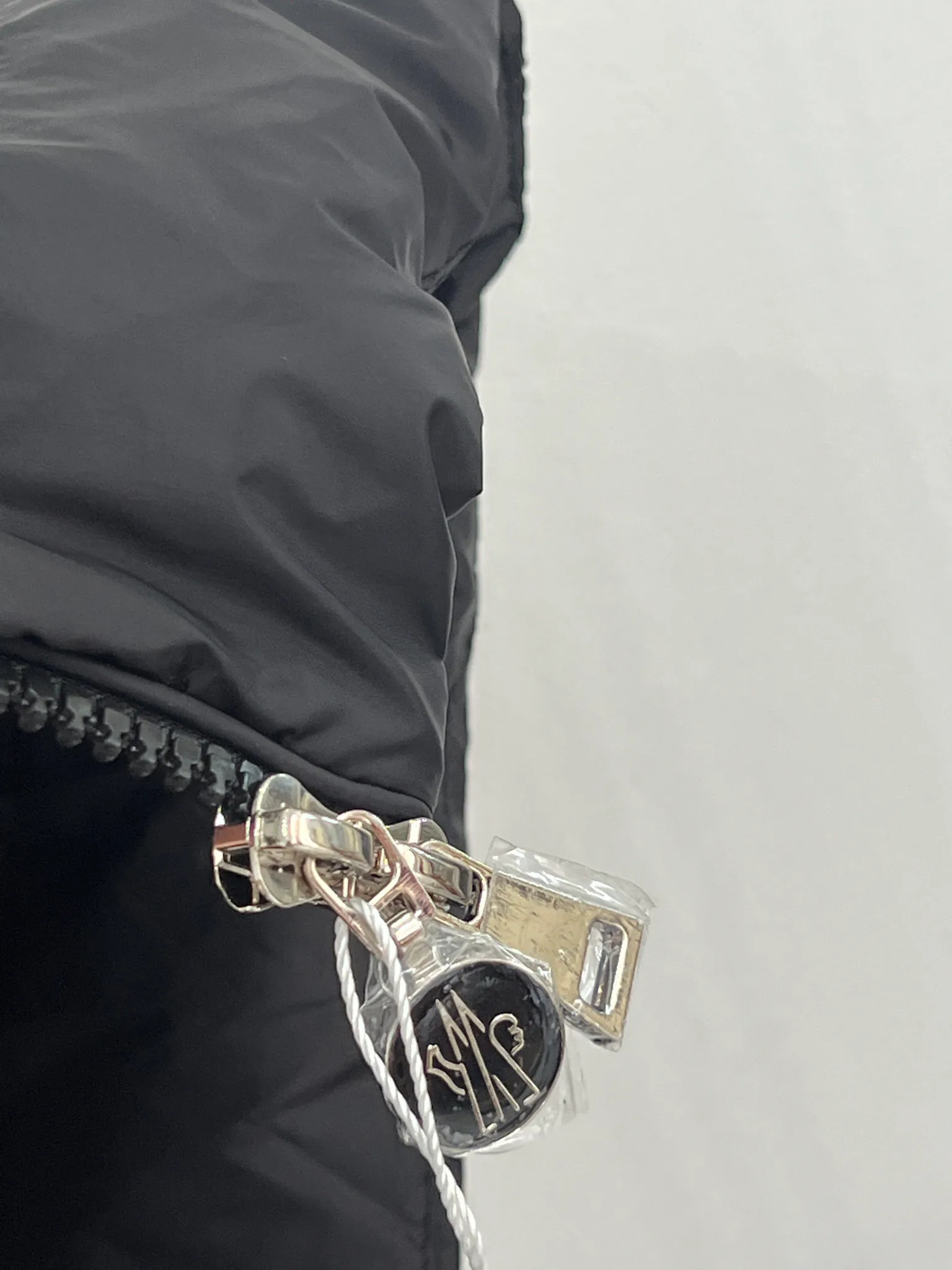 Куртки И Пуховики Женские Moncler 18416269