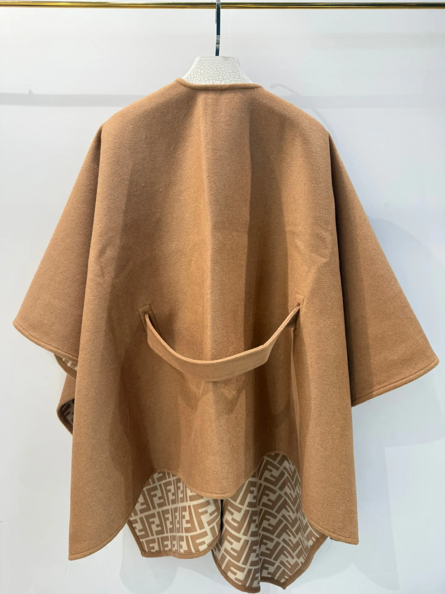Пальто Женские Fendi 18374546