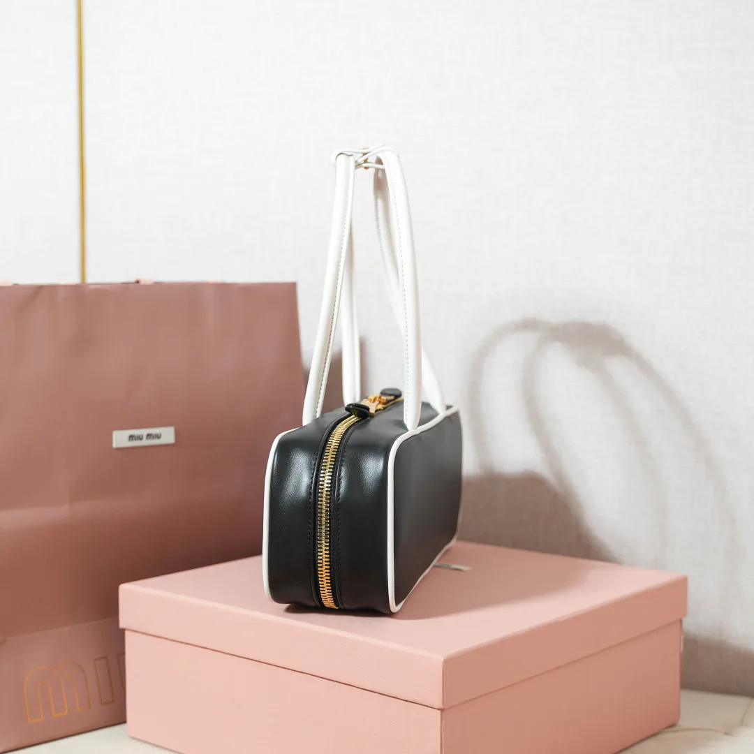 Классические Сумки Женские Miu Miu 11402800