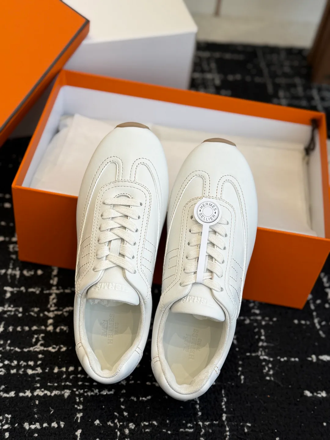 Кроссовки Женские Hermes 11540526