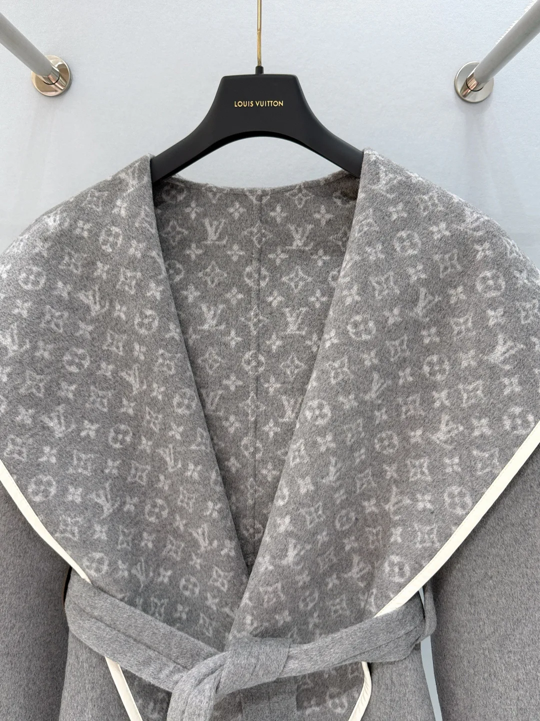 Пальто Женские Louis Vuitton 19082159