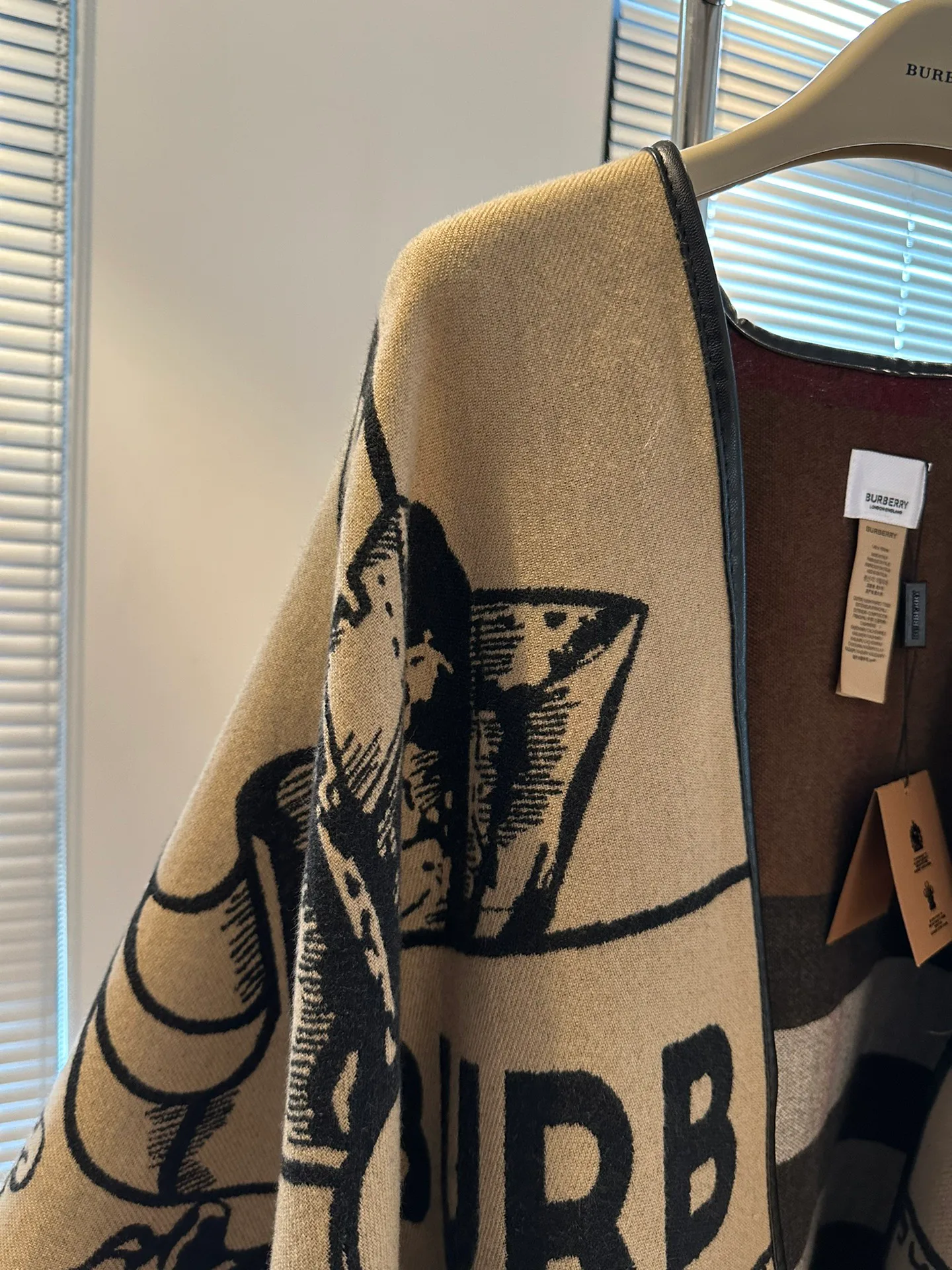 Пальто Женские Burberry 19189523