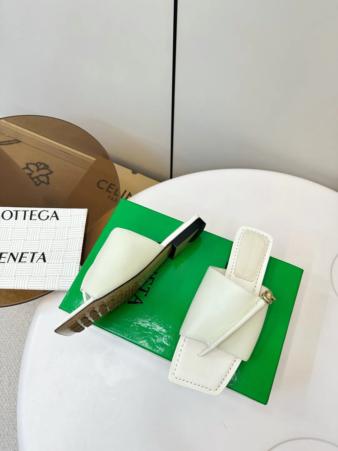 Шлепанцы Женские Bottega Veneta 490701