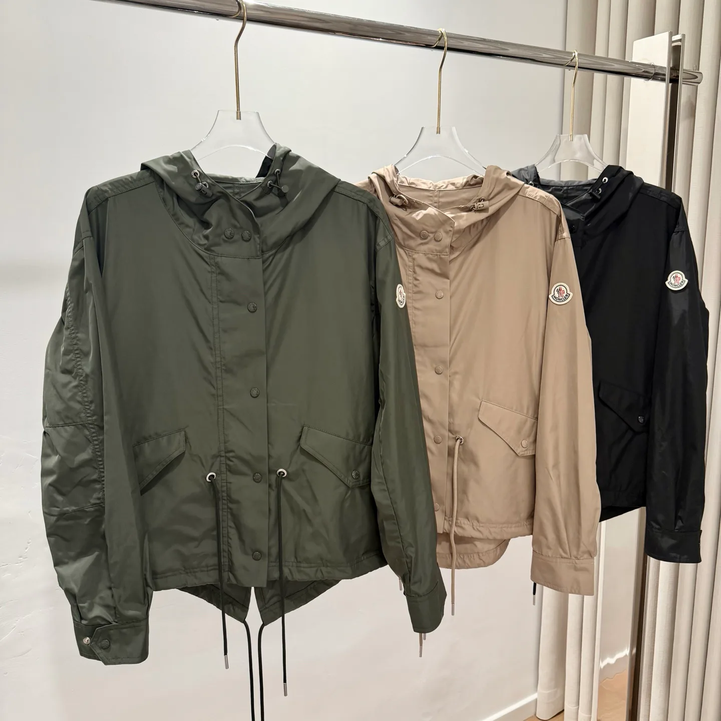 Куртки И Пуховики Женские Moncler 13550835