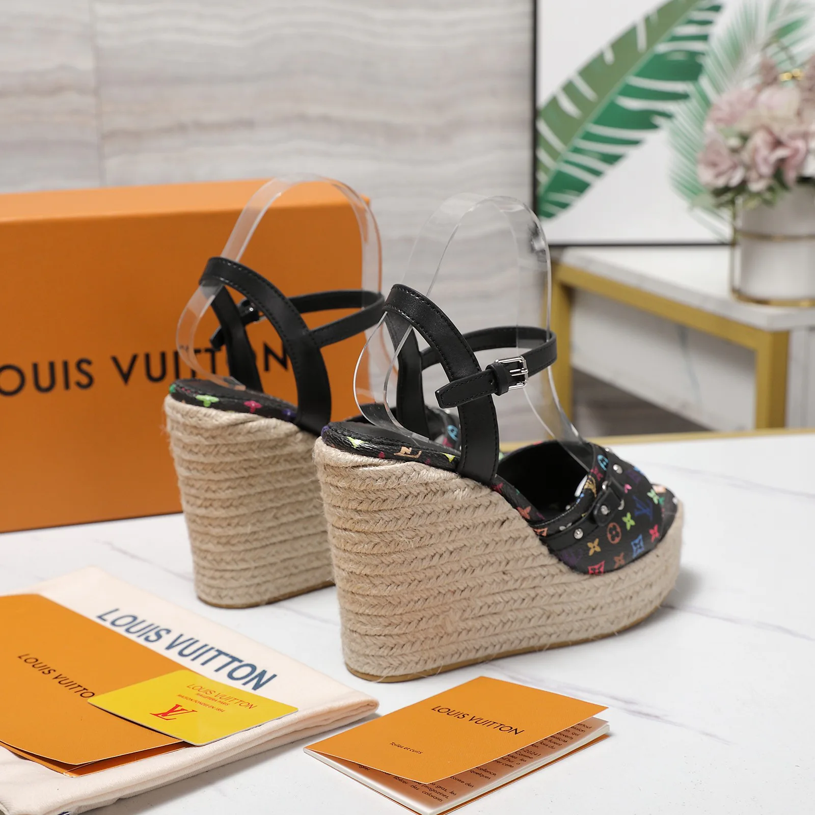 Босоножки Женские Louis Vuitton 1856171