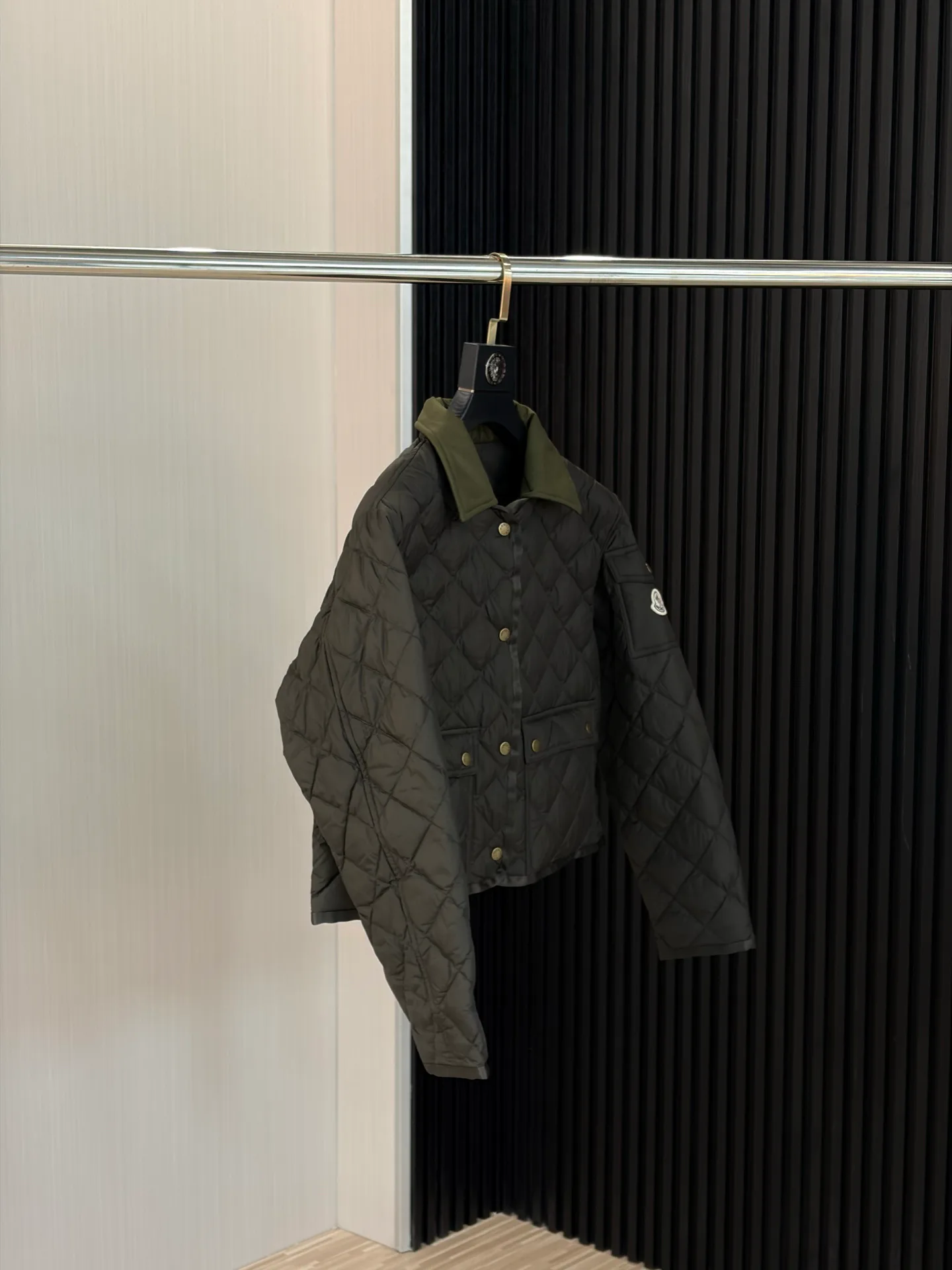 Куртки И Пуховики Женские Moncler 18600023