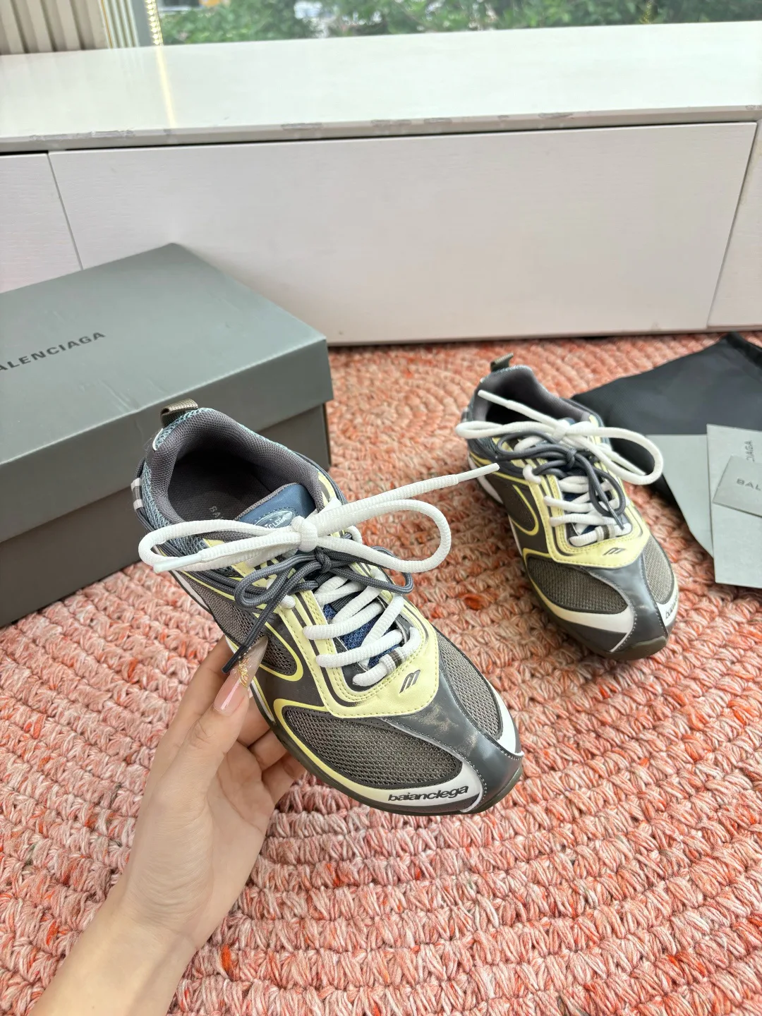 Кроссовки Женские Balenciaga 12128346