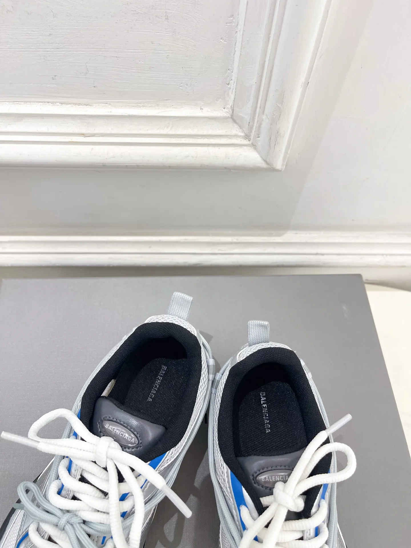 Кроссовки Женские Balenciaga 13340930