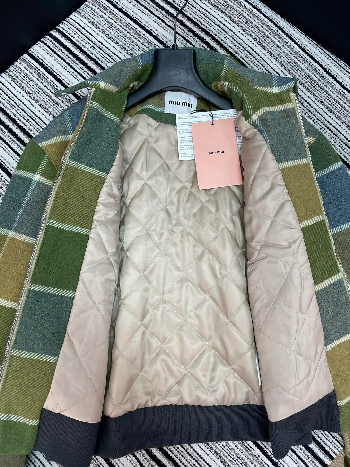 Куртки И Пуховики Женские Miu Miu 1093405