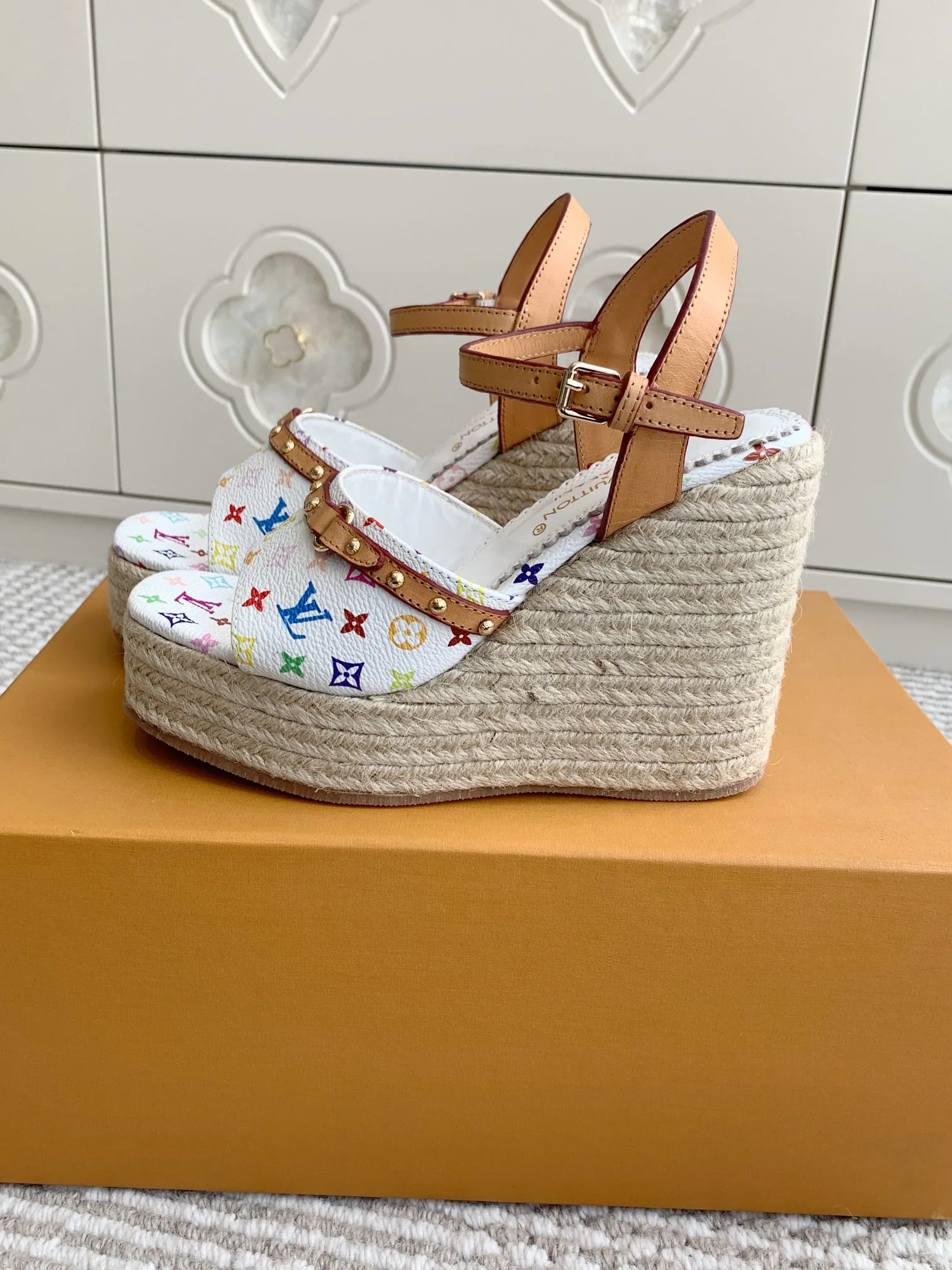 Босоножки Женские Louis Vuitton 29478