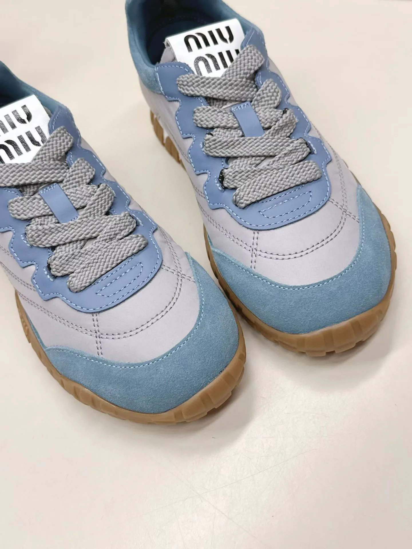 Кроссовки Женские Miu Miu 12700970