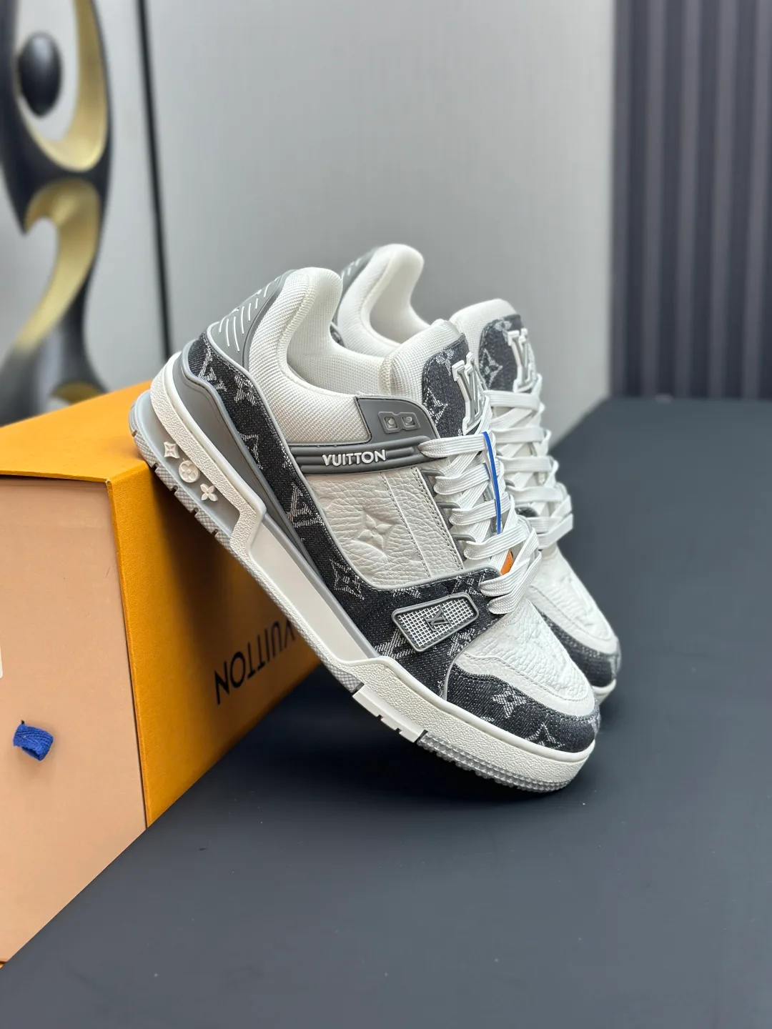 Кроссовки Женские Louis Vuitton 9581143
