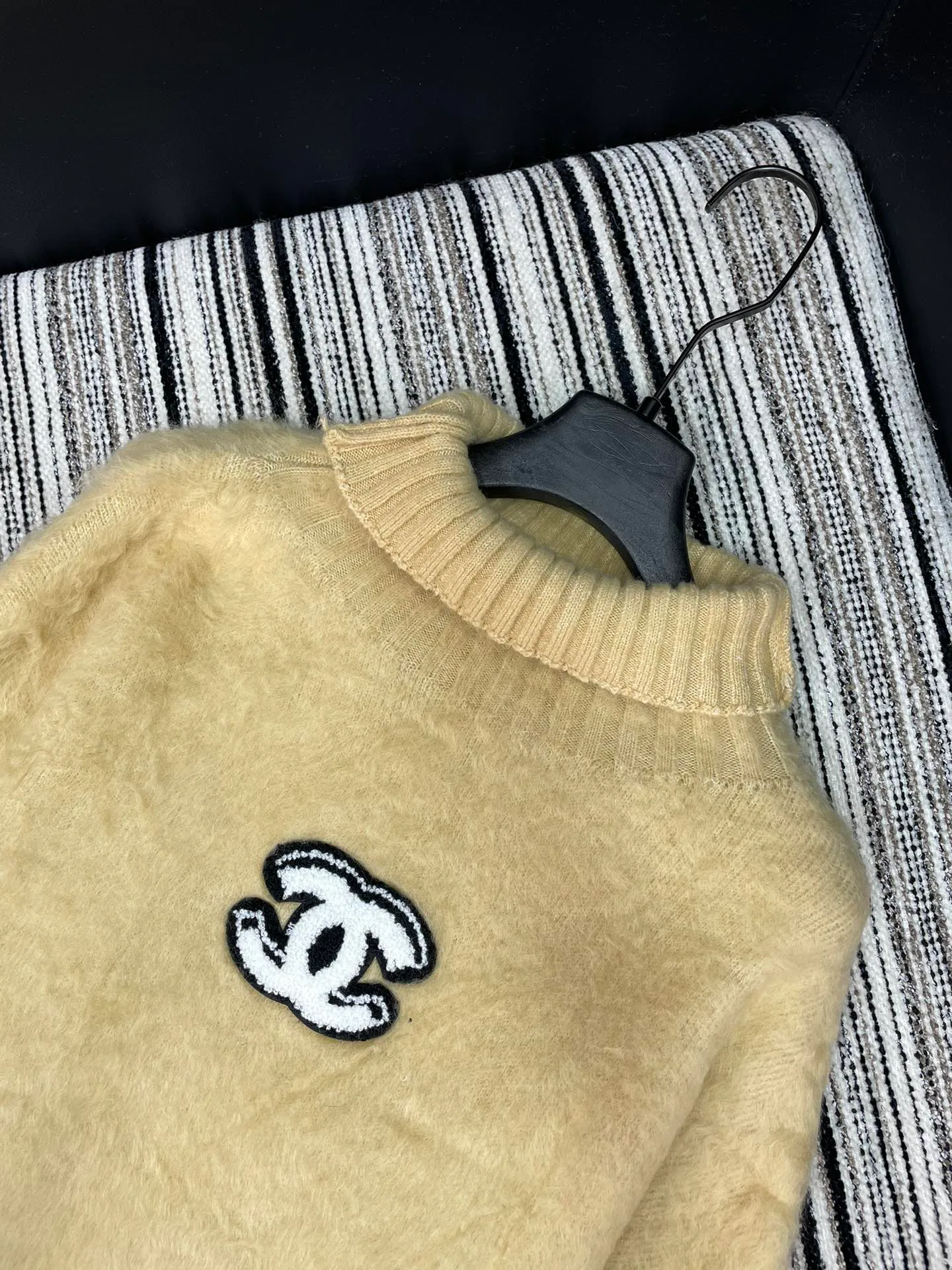 Джемперы И Свитеры Женские Chanel 1230167