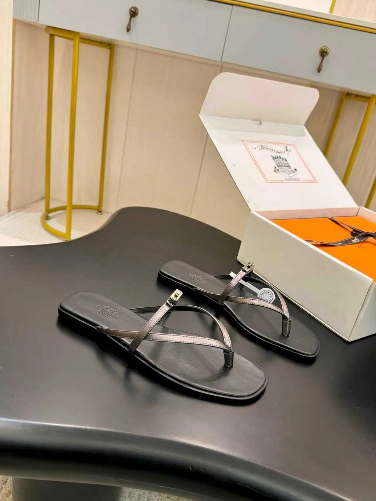 Шлепанцы Женские Hermes 10250451
