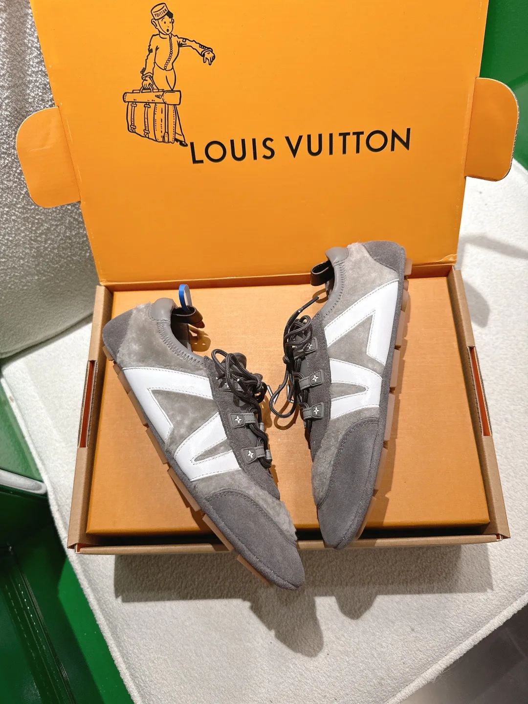 Кроссовки Женские Louis Vuitton 809150