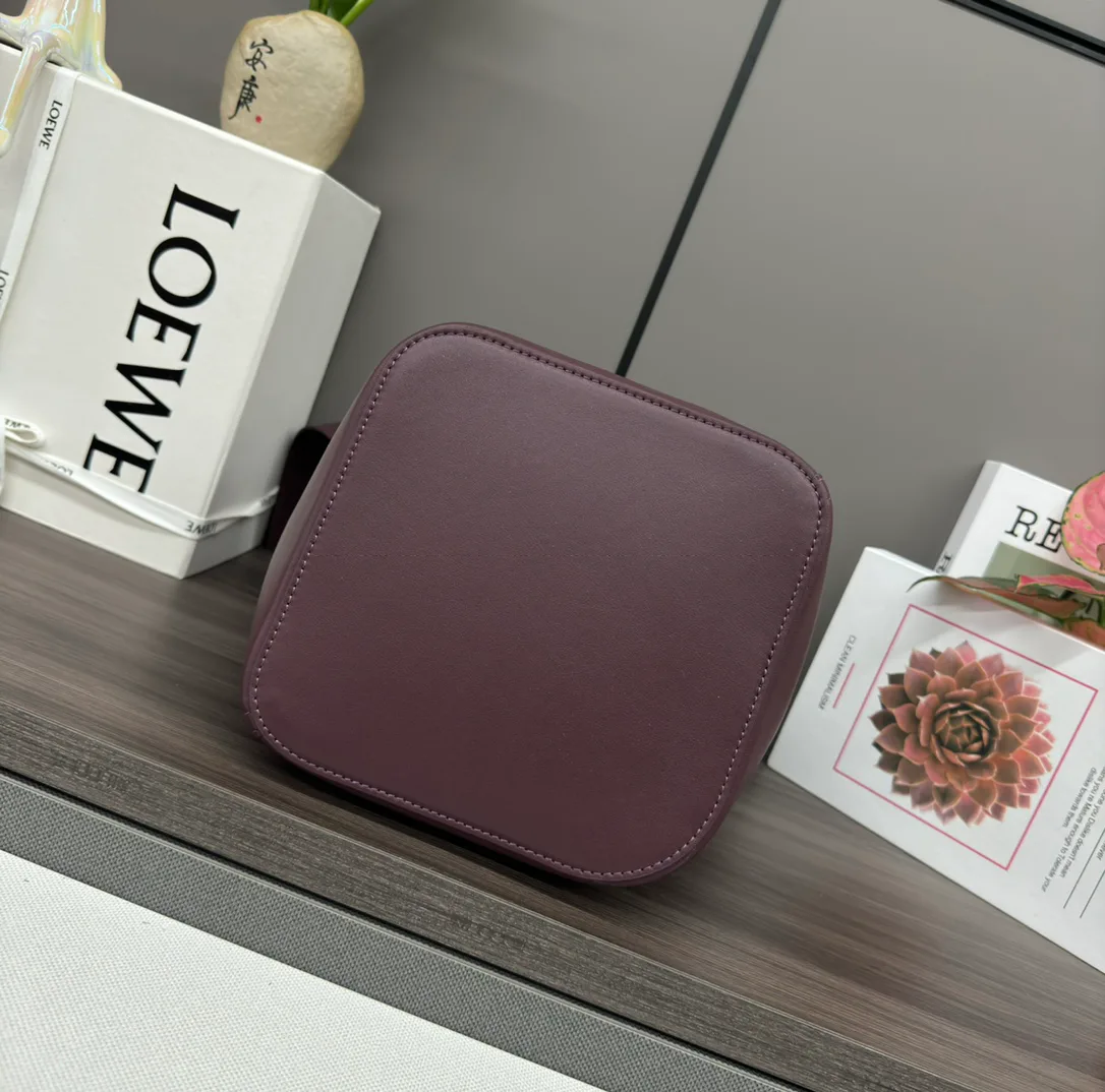Классические Сумки Женские Loewe 1299655
