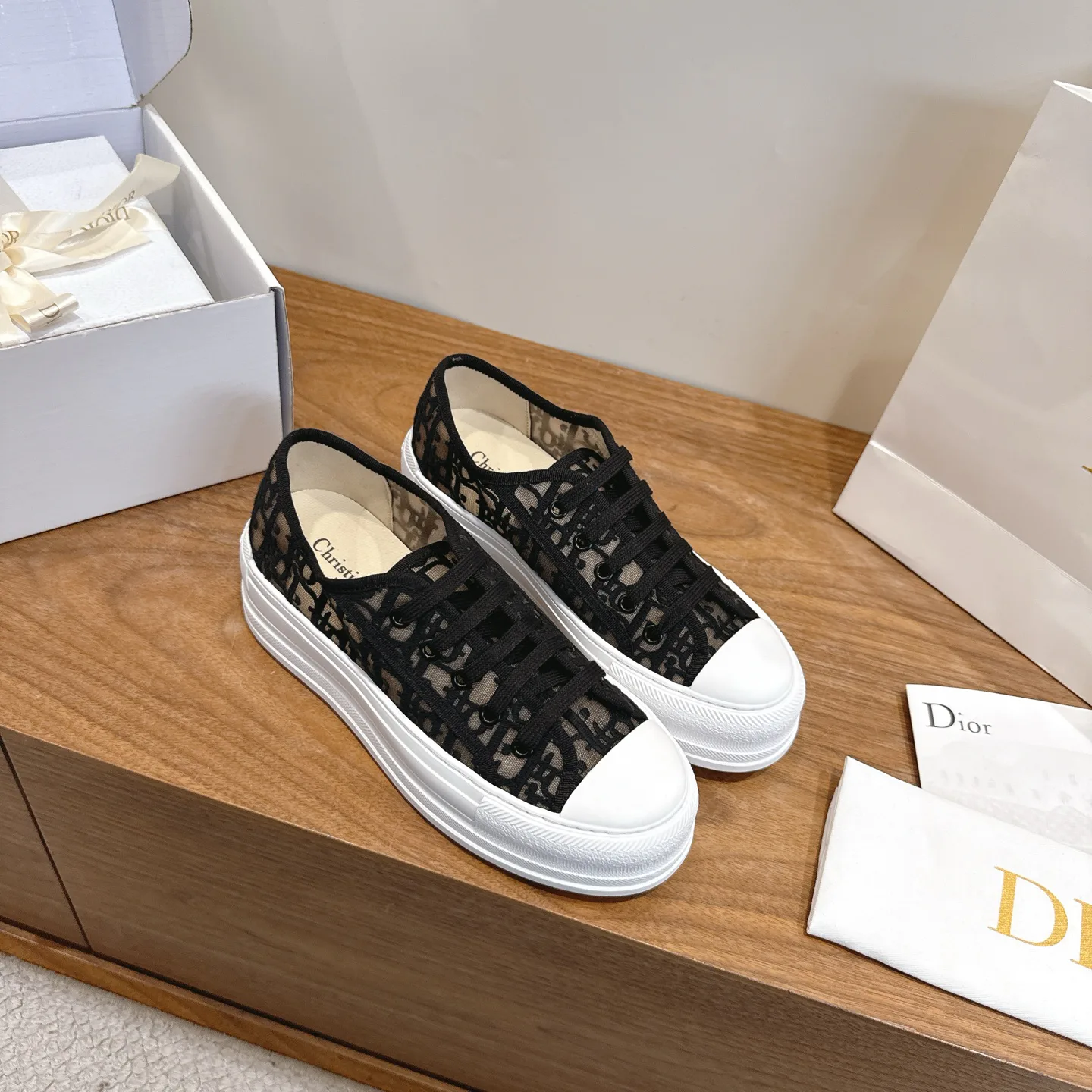 Кроссовки Женские Christian Dior 18006950