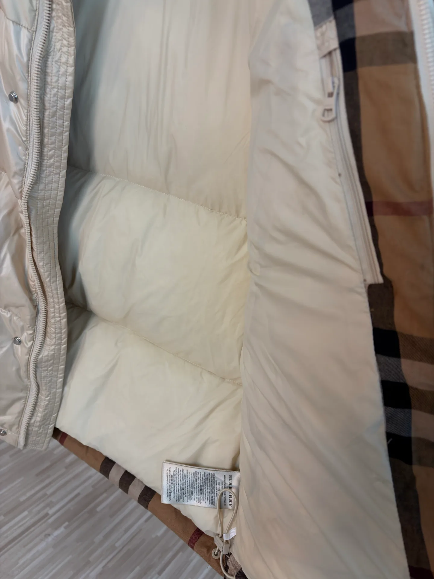 Куртки И Пуховики Женские Burberry 18689142