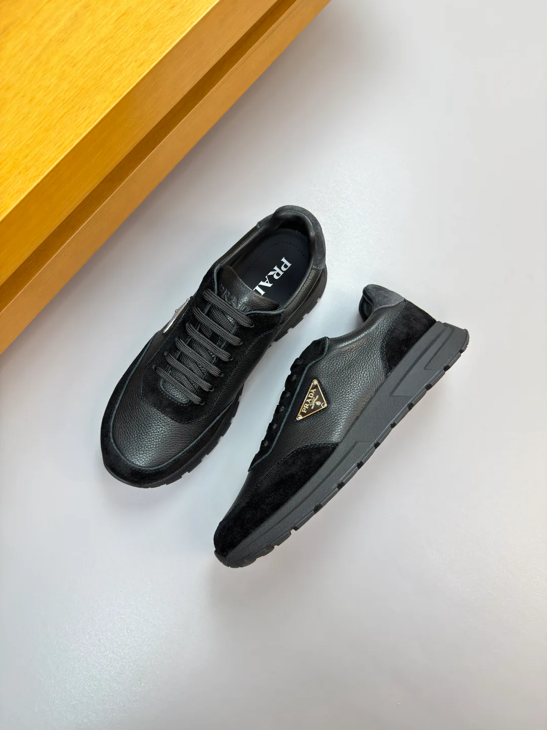 Кроссовки Мужские Prada 2389703