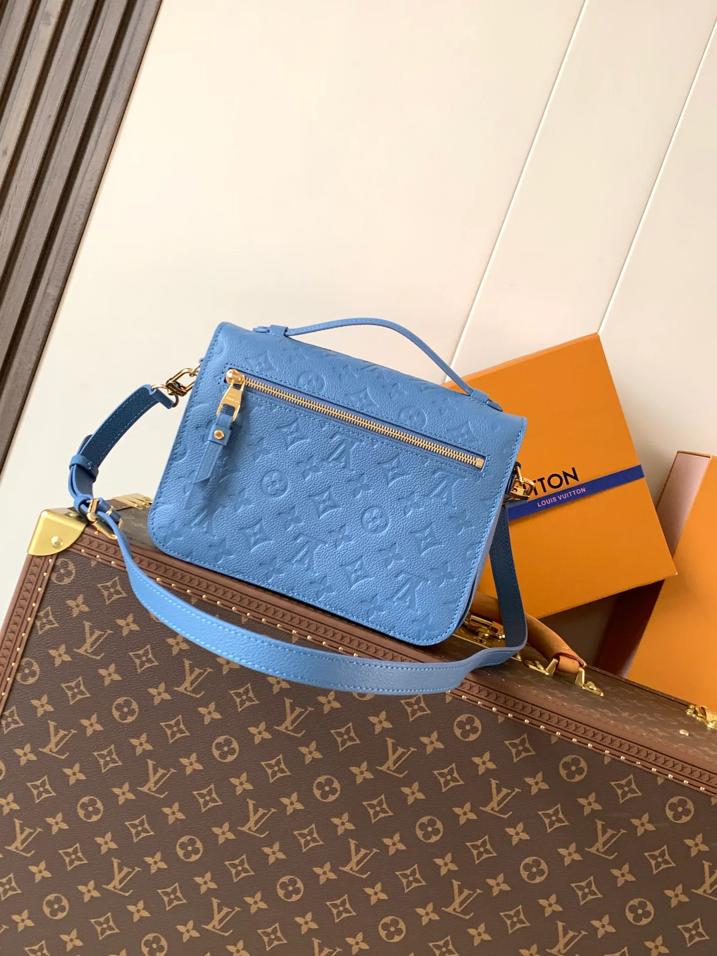 Сумки На Ремне Женские Louis Vuitton 18153216