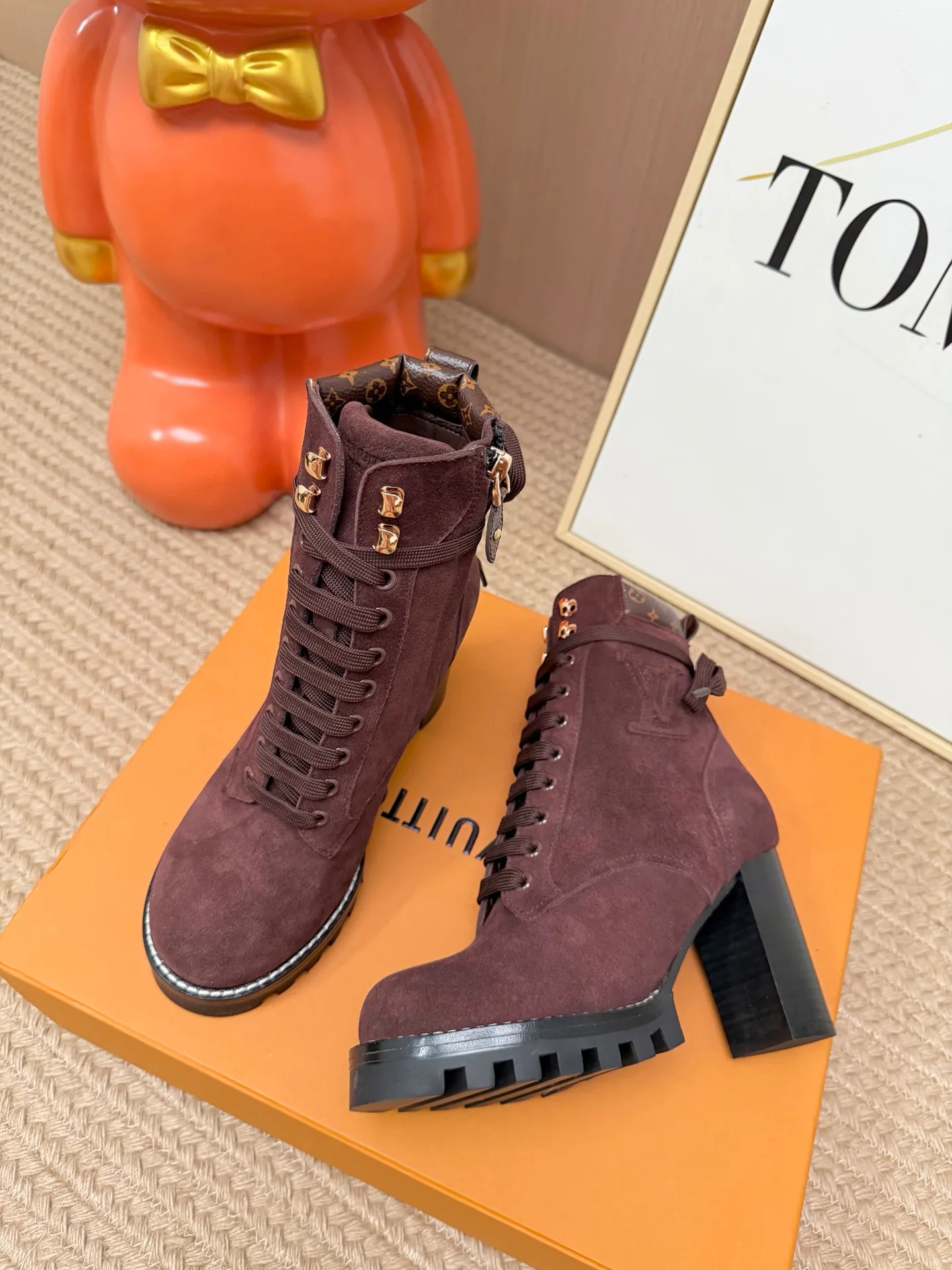 Ботинки Женские Louis Vuitton 18843861