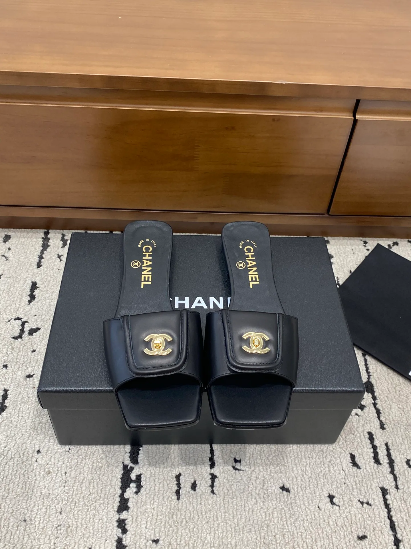 Шлепанцы Женские Chanel 12156498