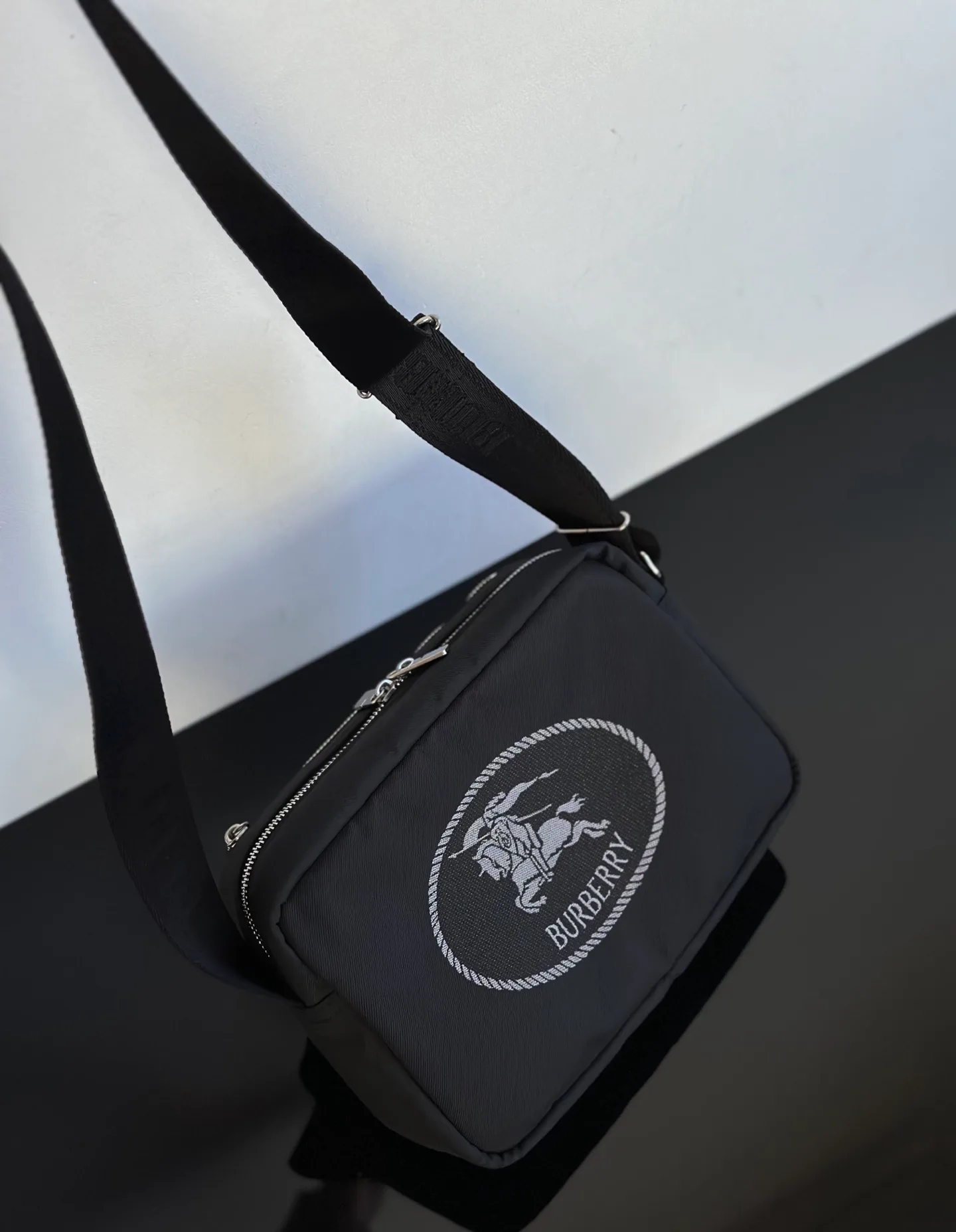 Сумки На Ремне Женские Burberry 5048415