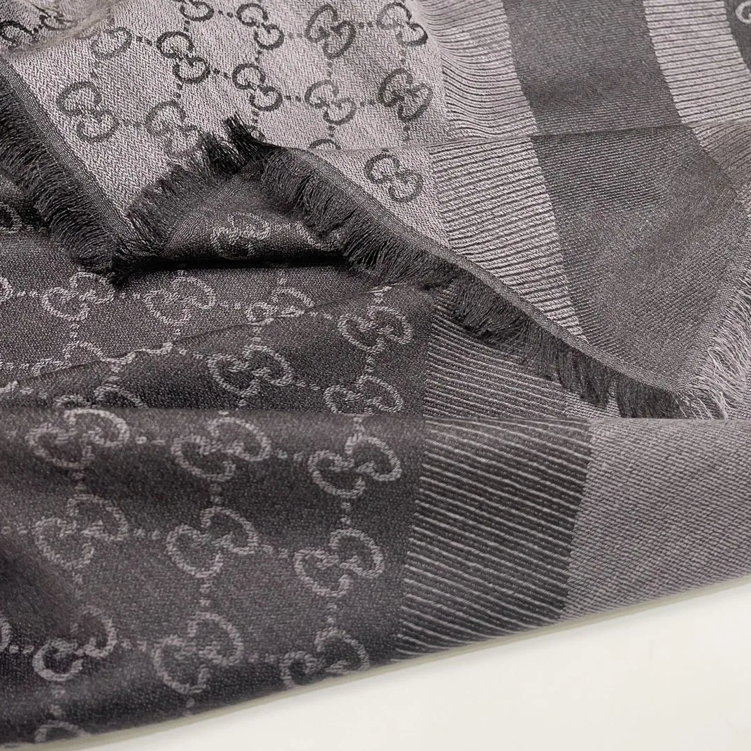 Шарфы Gucci 2536178