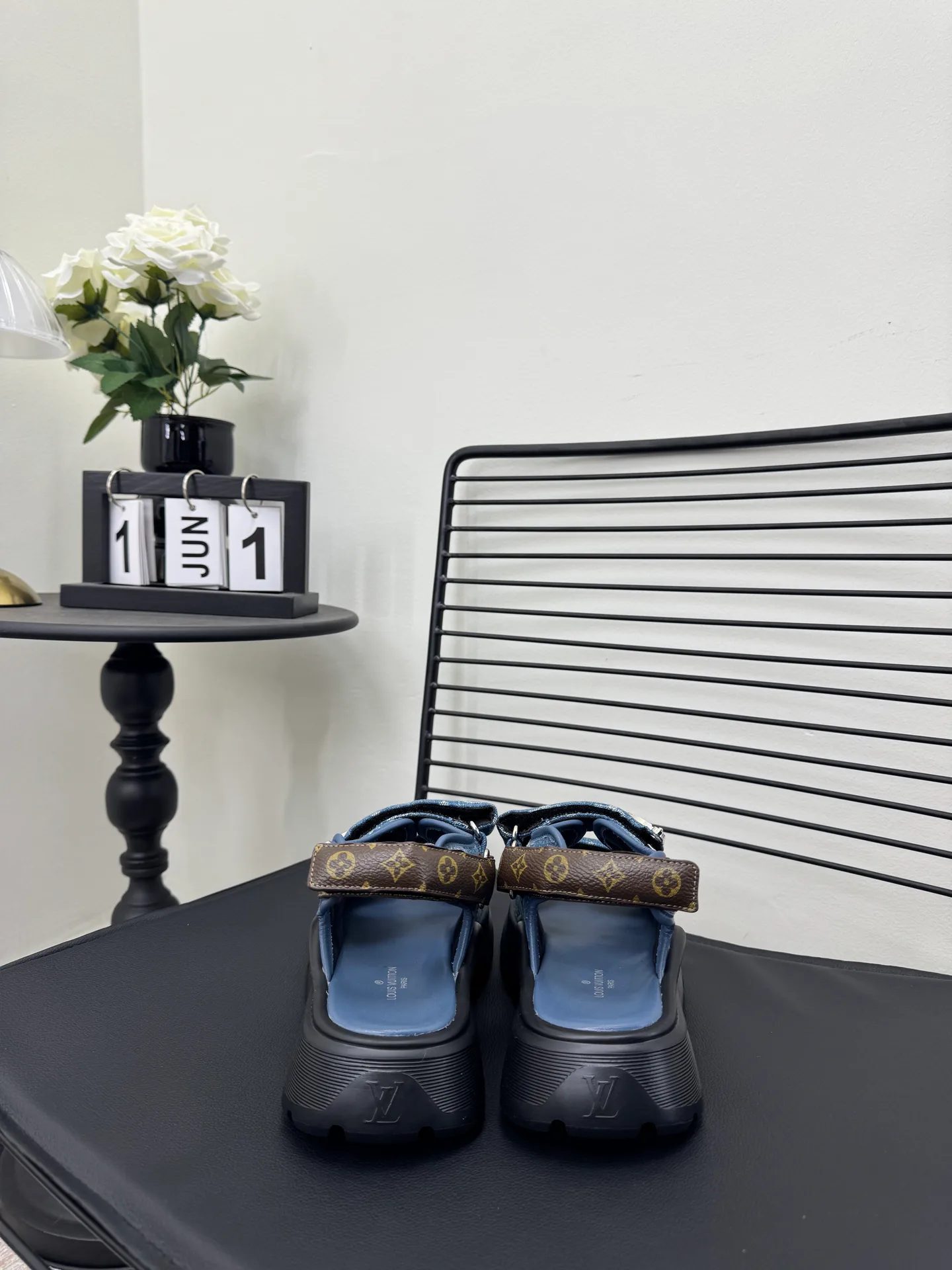 Сандалии Женские Louis Vuitton 11055250