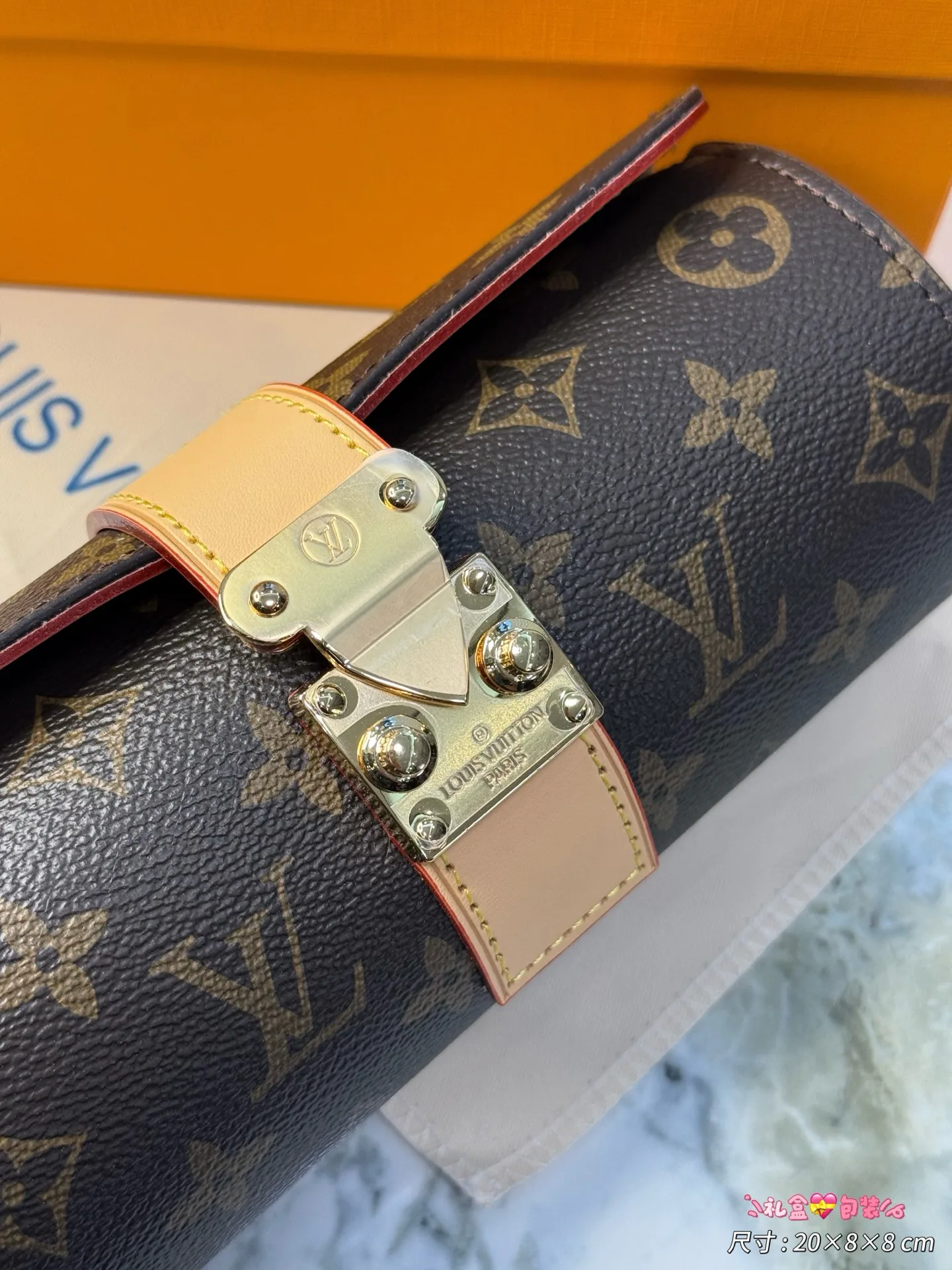 Текстиль Louis Vuitton 11568242