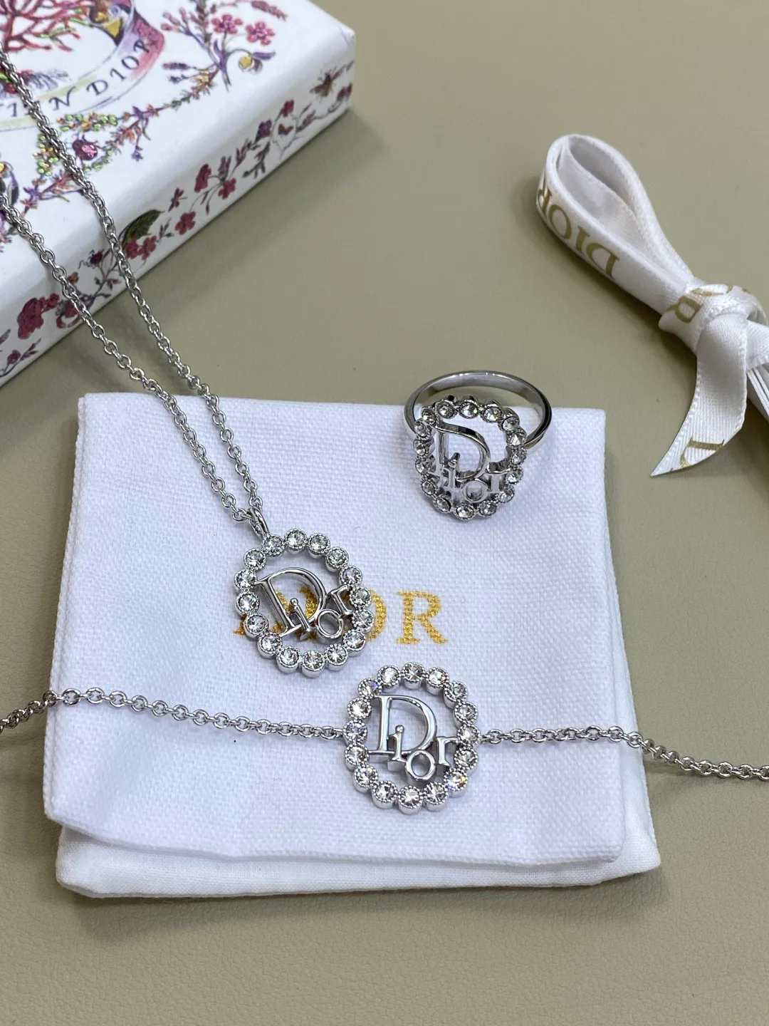Бижутерия Christian Dior 17843094
