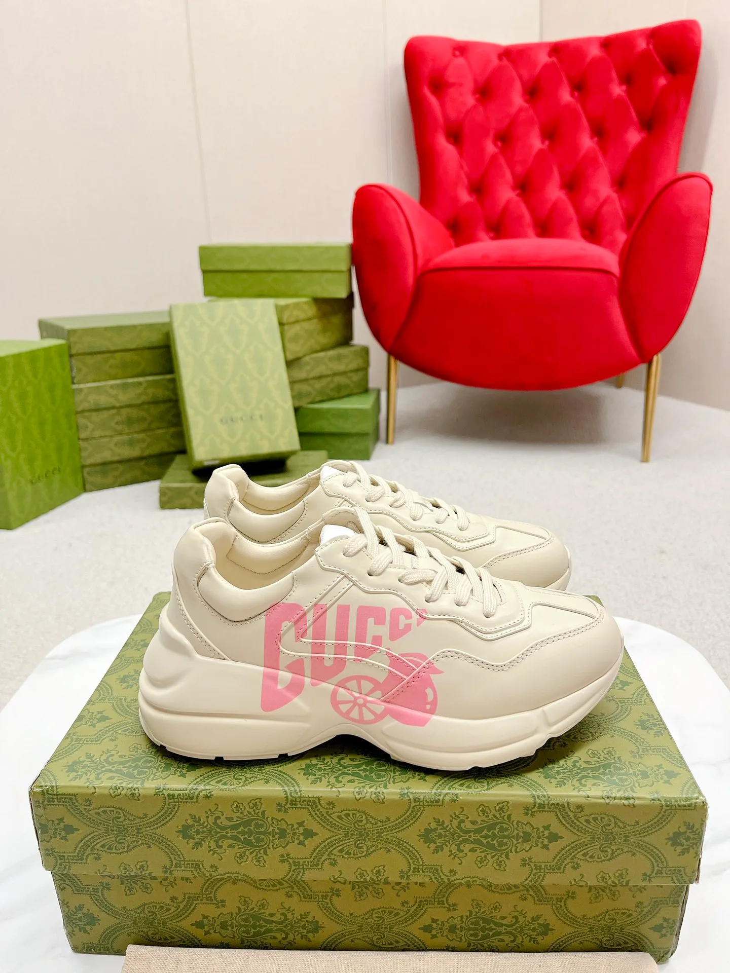 Кроссовки Женские Gucci 989686