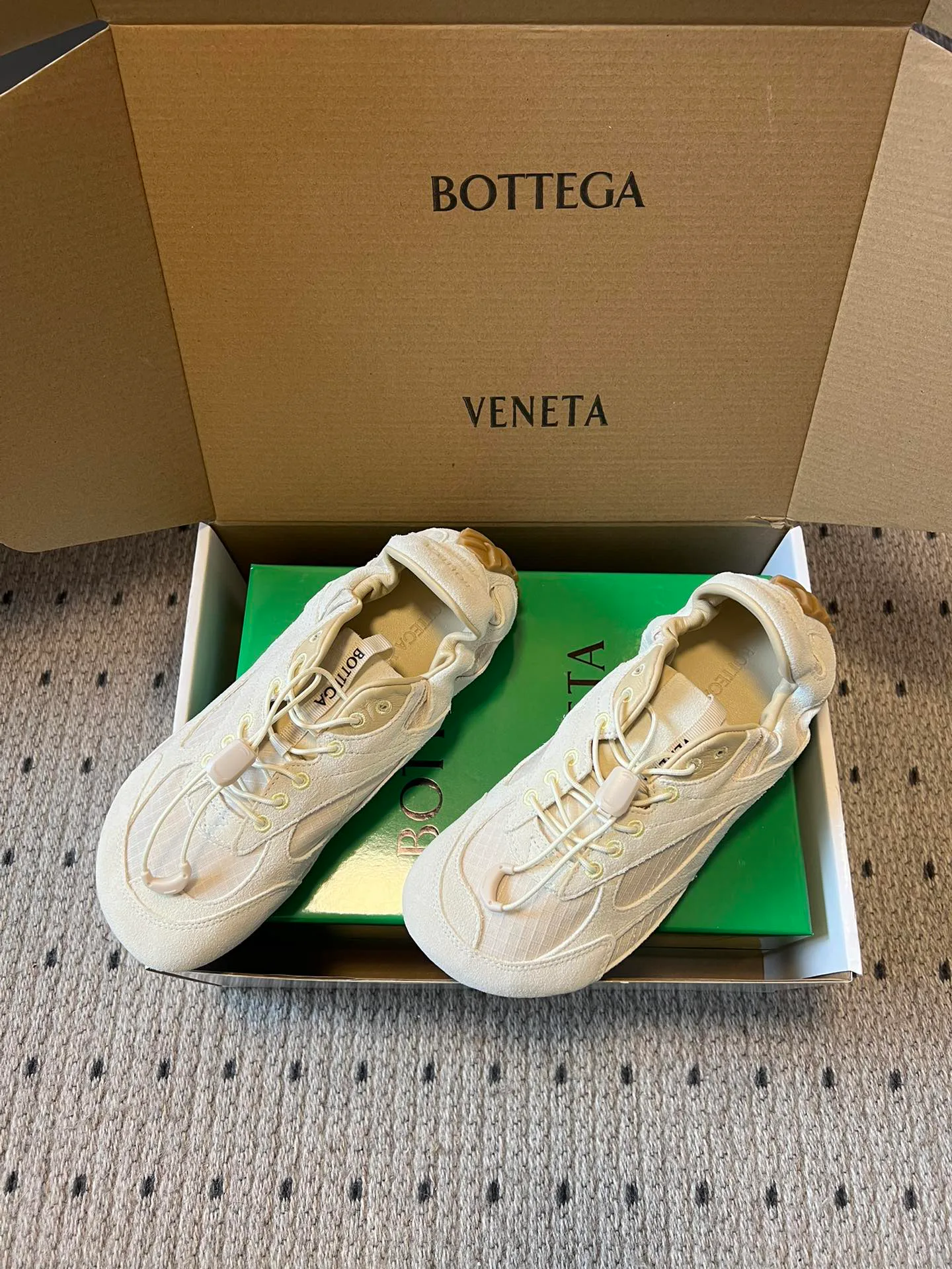 Кроссовки Женские Bottega Veneta 11677130