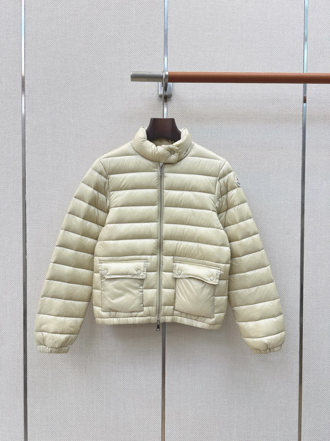 Куртки И Пуховики Женские Moncler 18094490
