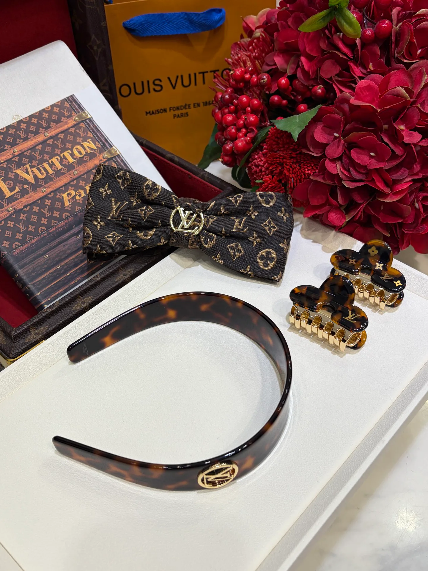 Головные Уборы Louis Vuitton 12760865