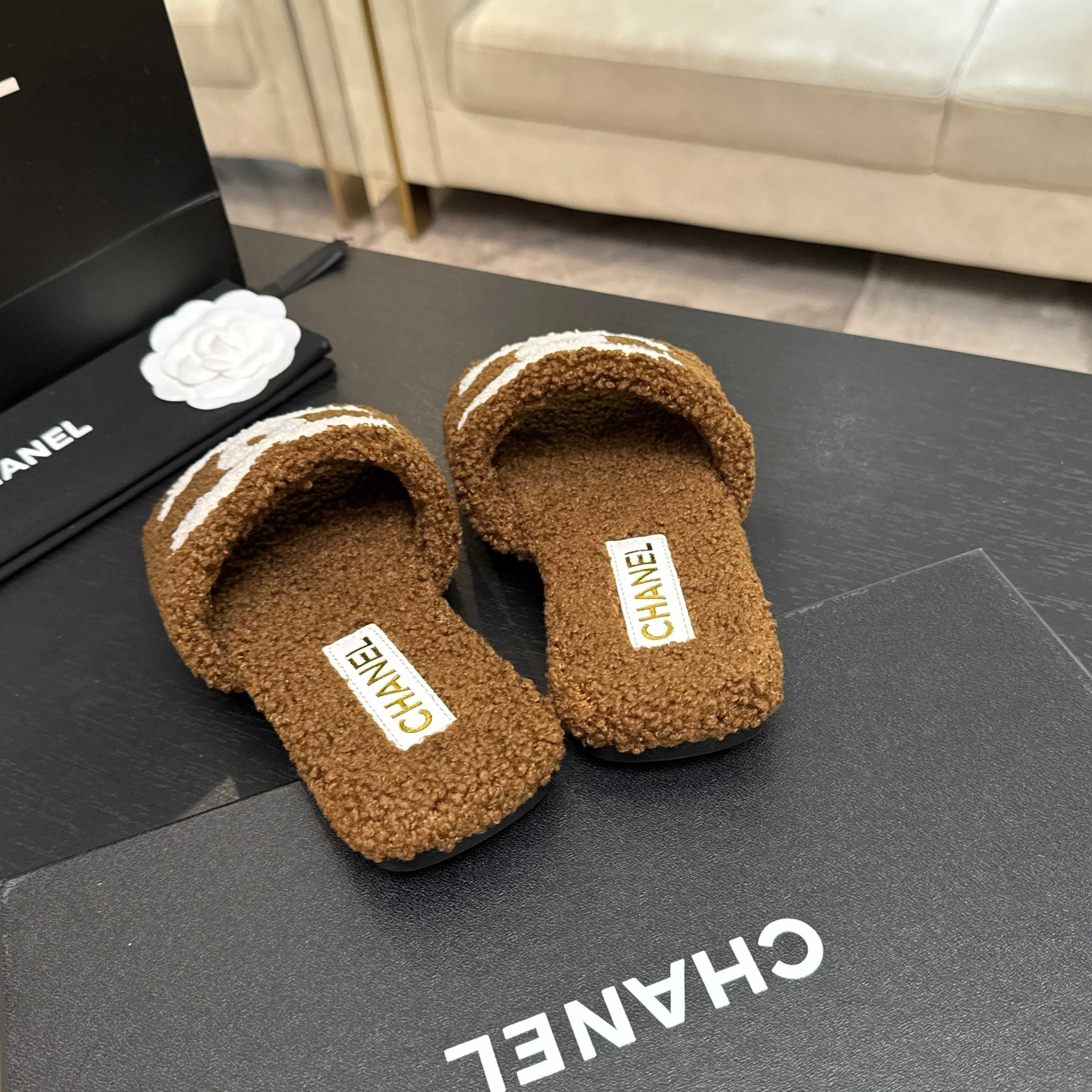 Тапочки Женские Chanel 18501008