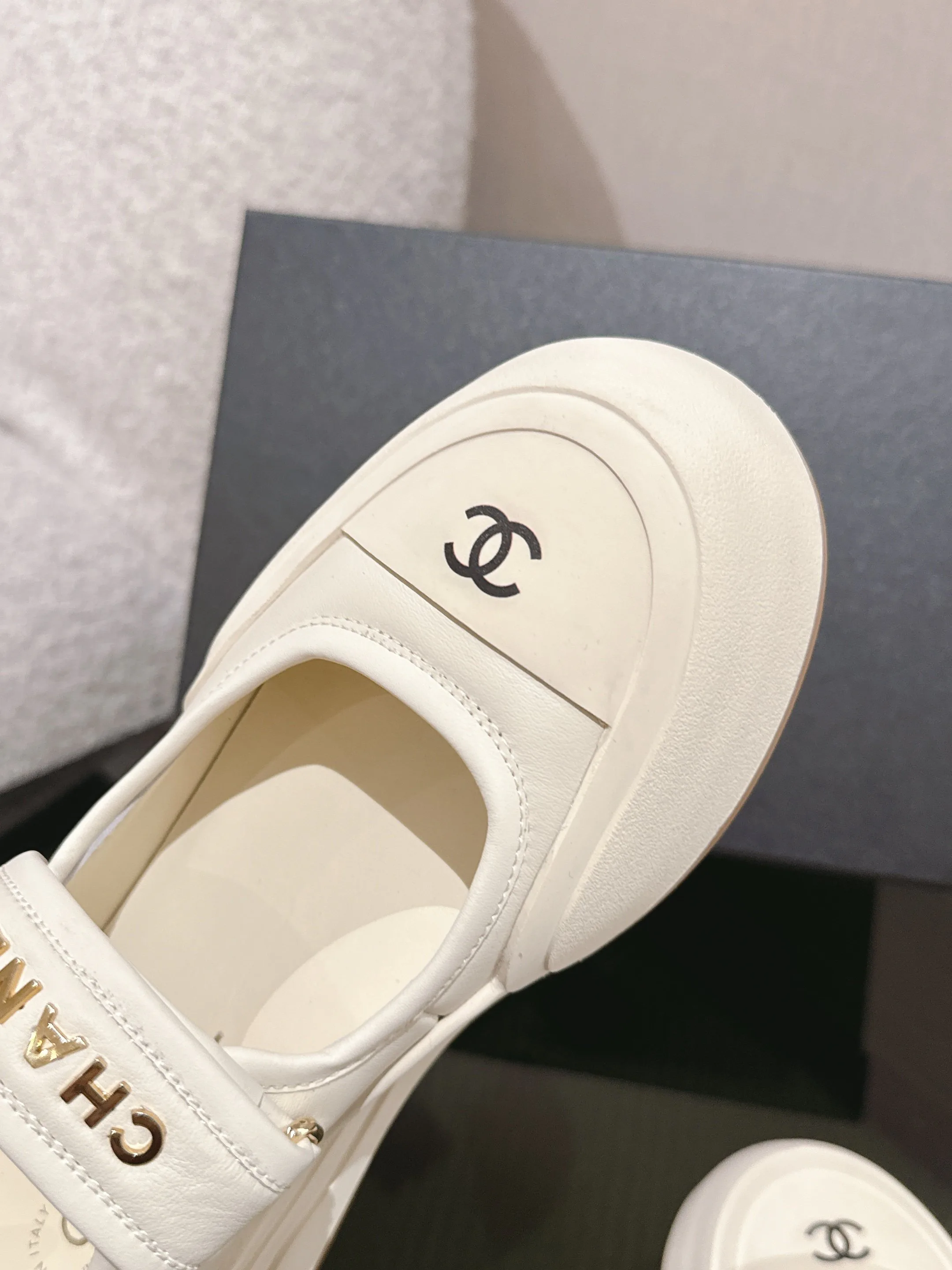 Туфли Женские Chanel 13581904