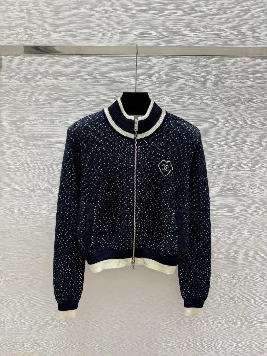 Джемперы И Свитеры Женские Chanel 18827214