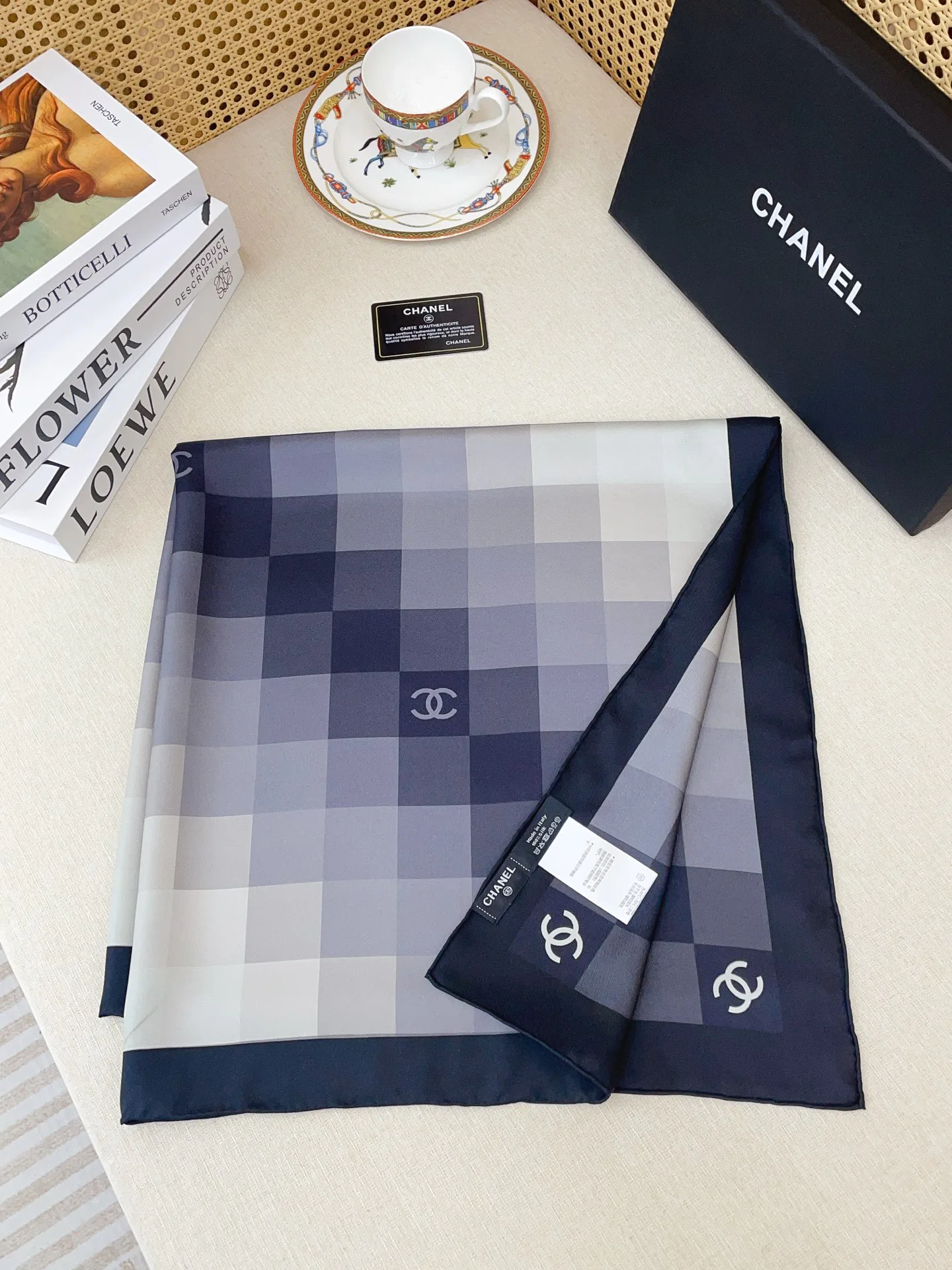 Платки Chanel 11362382