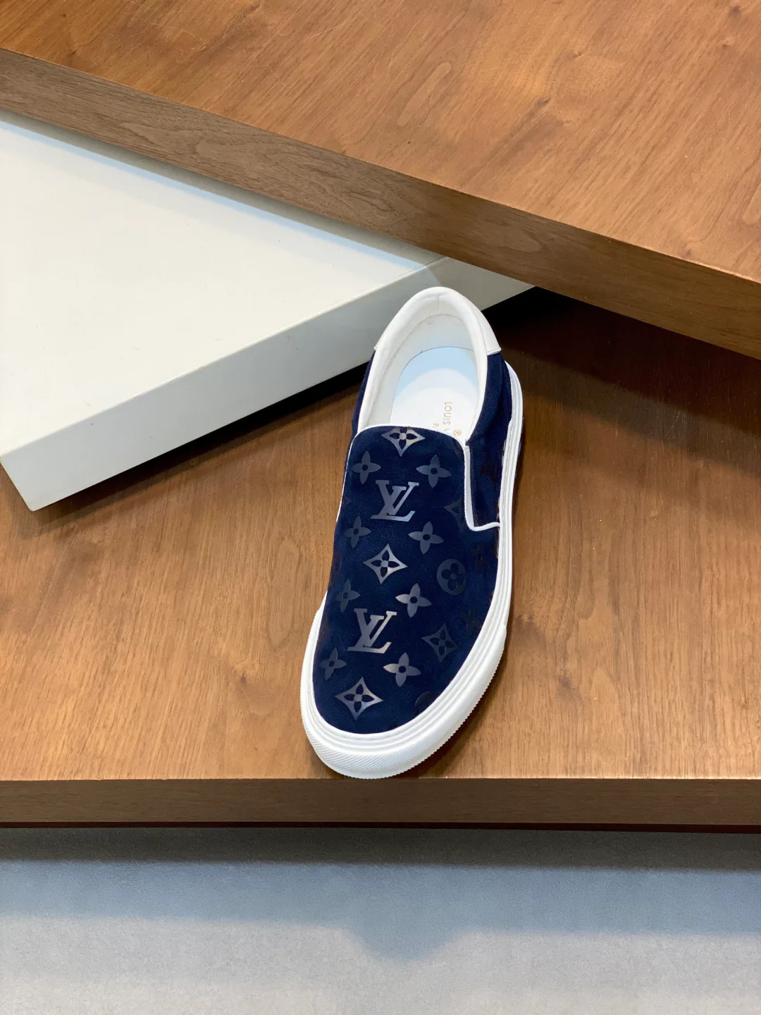 Кроссовки Мужские Louis Vuitton 17934202