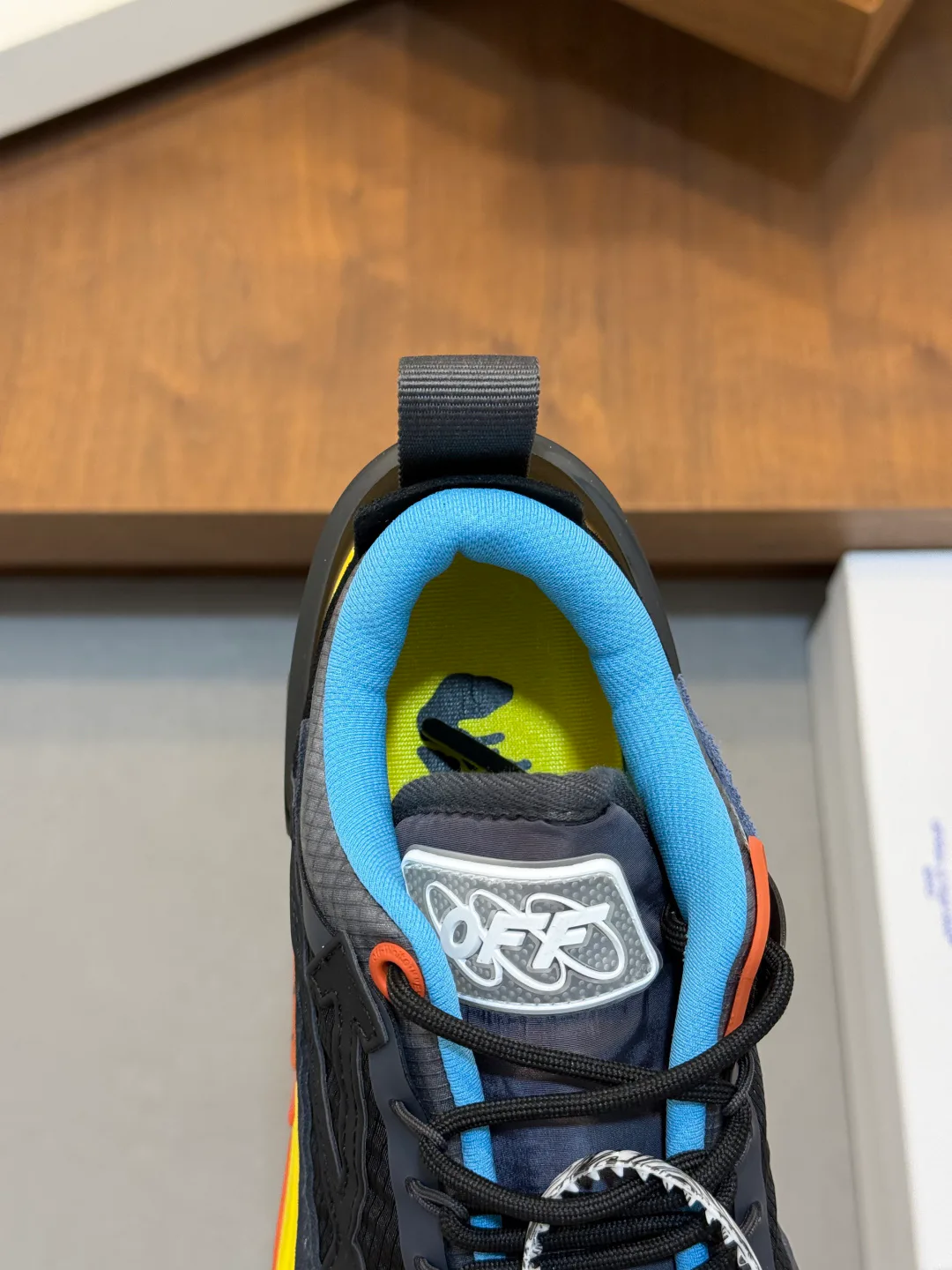 Кроссовки Женские Off-White 17908776